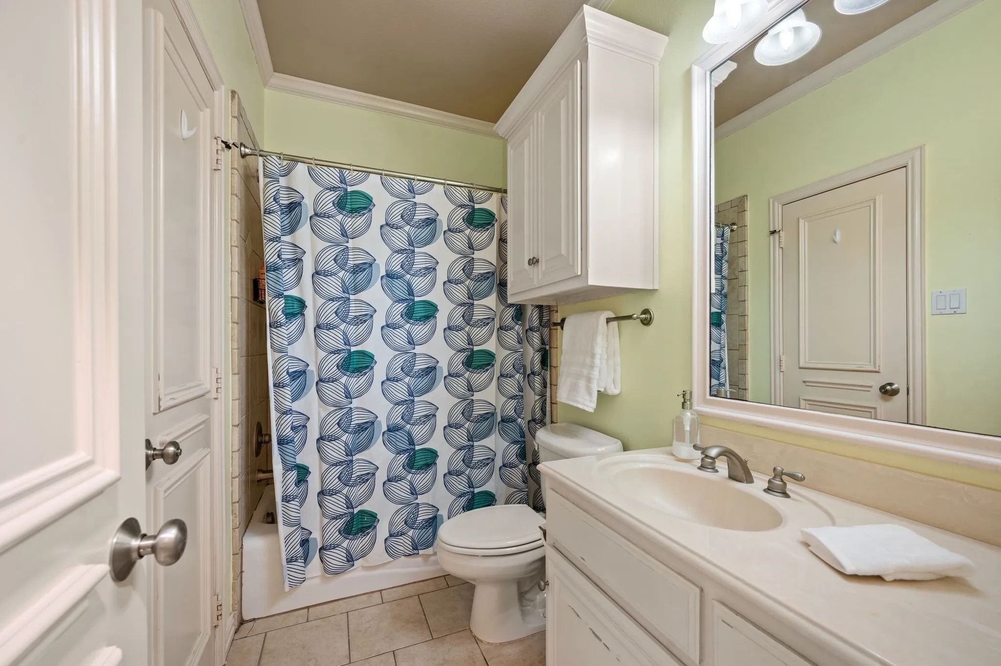 Single Family Residence For Sale in Tarrant County , 1908 Stratton Court, Colleyville, Texas 76034, 5 Bedroom, 6 Bathroom, 4 Garage spaces, 5,187 Sqft, built in 2003, mls#21265199, Real Estate Agent in Colleyville, Homes For Sale in Tarrant county, Homes For Sale in Colleyville, Realtor in Colleyville Texas, Real Estate Brokerage Independent Realty Texas, Luminita Cordes Realtor