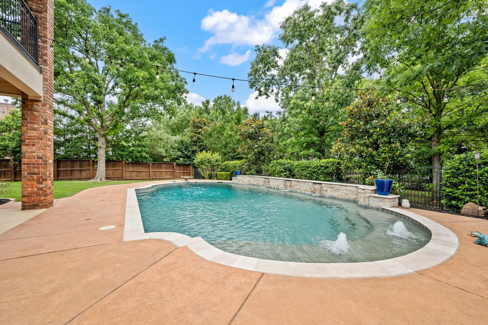 Single Family Residence For Sale in Tarrant County , 1908 Stratton Court, Colleyville, Texas 76034, 5 Bedroom, 6 Bathroom, 4 Garage spaces, 5,187 Sqft, built in 2003, mls#21265199, Real Estate Agent in Colleyville, Homes For Sale in Tarrant county, Homes For Sale in Colleyville, Realtor in Colleyville Texas, Real Estate Brokerage Independent Realty Texas, Luminita Cordes Realtor