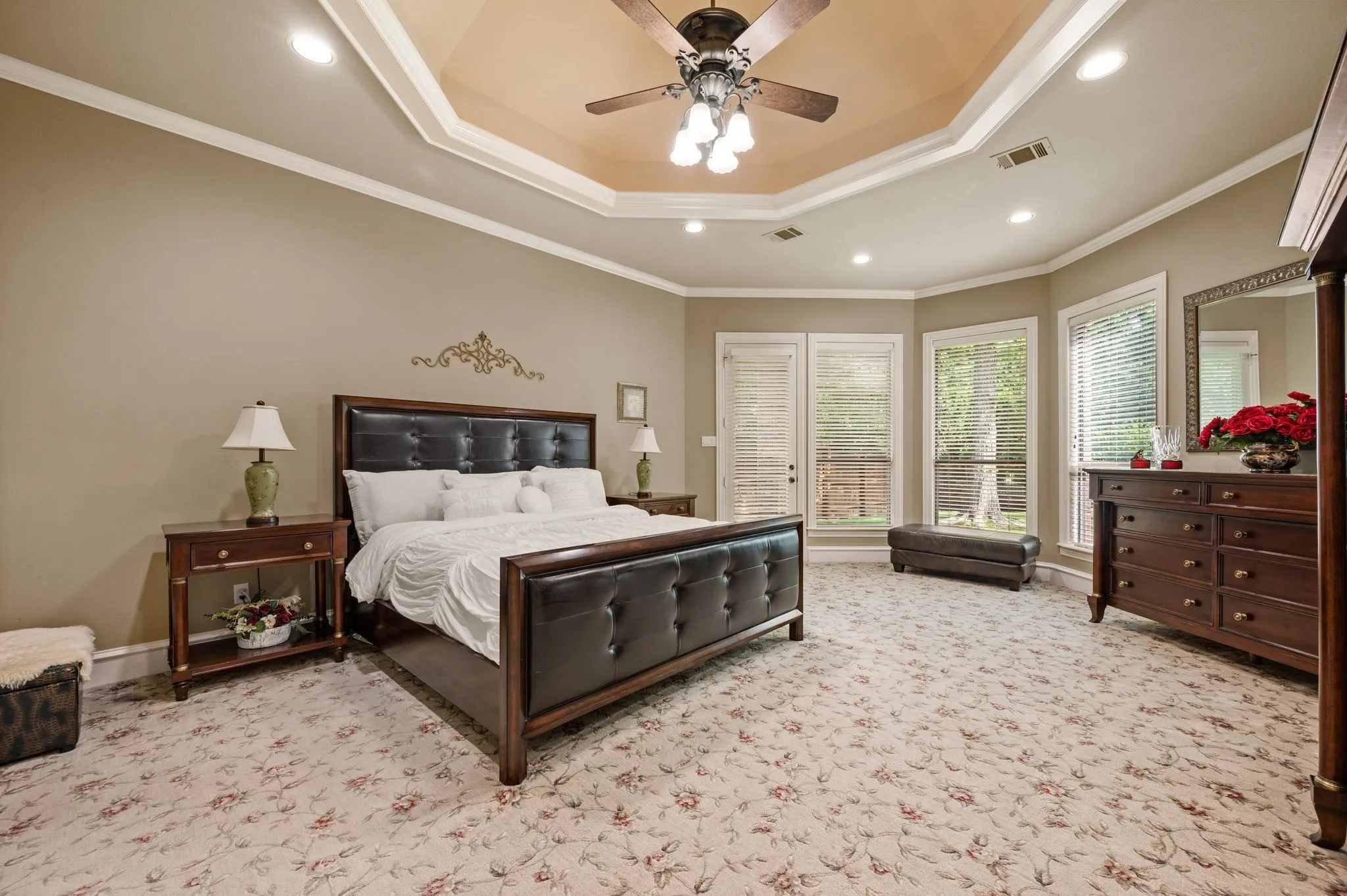 Single Family Residence For Sale in Tarrant County , 1908 Stratton Court, Colleyville, Texas 76034, 5 Bedroom, 6 Bathroom, 4 Garage spaces, 5,187 Sqft, built in 2003, mls#21265199, Real Estate Agent in Colleyville, Homes For Sale in Tarrant county, Homes For Sale in Colleyville, Realtor in Colleyville Texas, Real Estate Brokerage Independent Realty Texas, Luminita Cordes Realtor