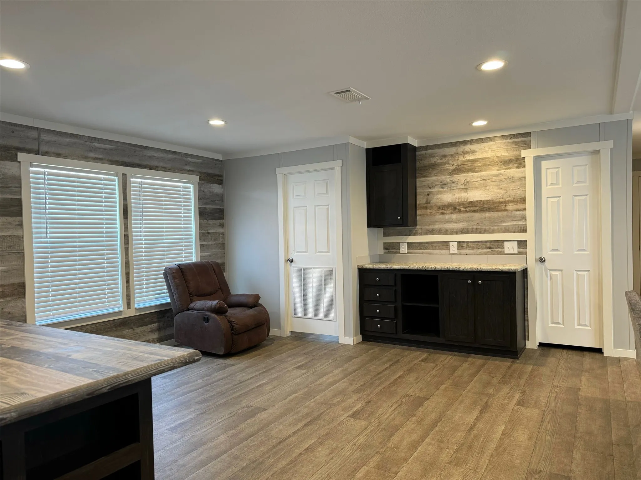 Manufactured Home For Sale in Morris County , 39 CR 1206, Daingerfield, Texas 75638, 3 Bedroom, 2 Bathroom, Garage spaces, 1,736 Sqft, built in 2024, mls#21271686, Real Estate Agent in Daingerfield, Homes For Sale in Morris county, Homes For Sale in Daingerfield, Realtor in Daingerfield Texas, Real Estate Brokerage Independent Realty Texas, Luminita Cordes Realtor
