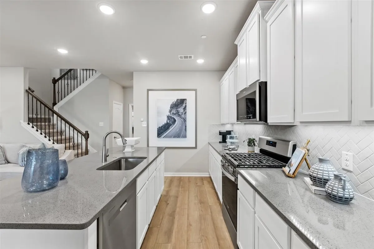13-1147 MORGAN DRIVE-13