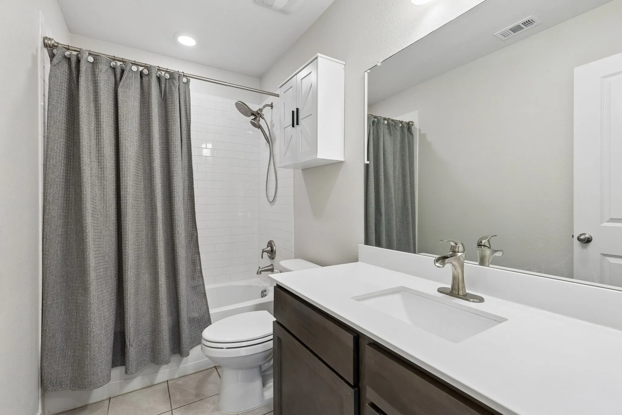 Single Family Residence For Sale in Denton County , 932 Juno Lane, Denton, Texas 76209, 4 Bedroom, 2 Bathroom, 2 Garage spaces, 1,567 Sqft, built in 2021, mls#21272054, Real Estate Agent in Denton, Homes For Sale in Denton county, Homes For Sale in Denton, Realtor in Denton Texas, Real Estate Brokerage Independent Realty Texas, Luminita Cordes Realtor