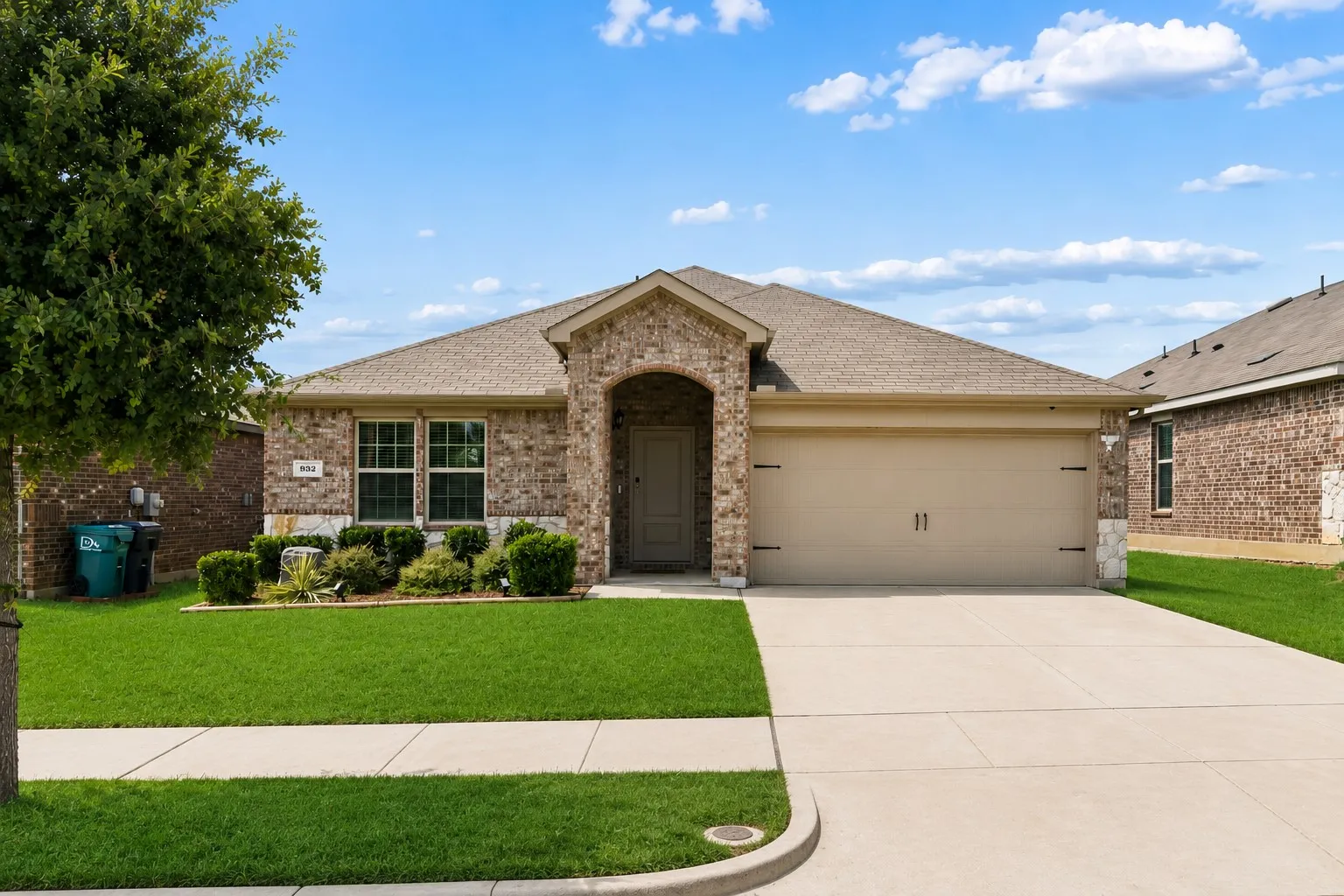 Single Family Residence For Sale in Denton County , 932 Juno Lane, Denton, Texas 76209, 4 Bedroom, 2 Bathroom, 2 Garage spaces, 1,567 Sqft, built in 2021, mls#21272054, Real Estate Agent in Denton, Homes For Sale in Denton county, Homes For Sale in Denton, Realtor in Denton Texas, Real Estate Brokerage Independent Realty Texas, Luminita Cordes Realtor