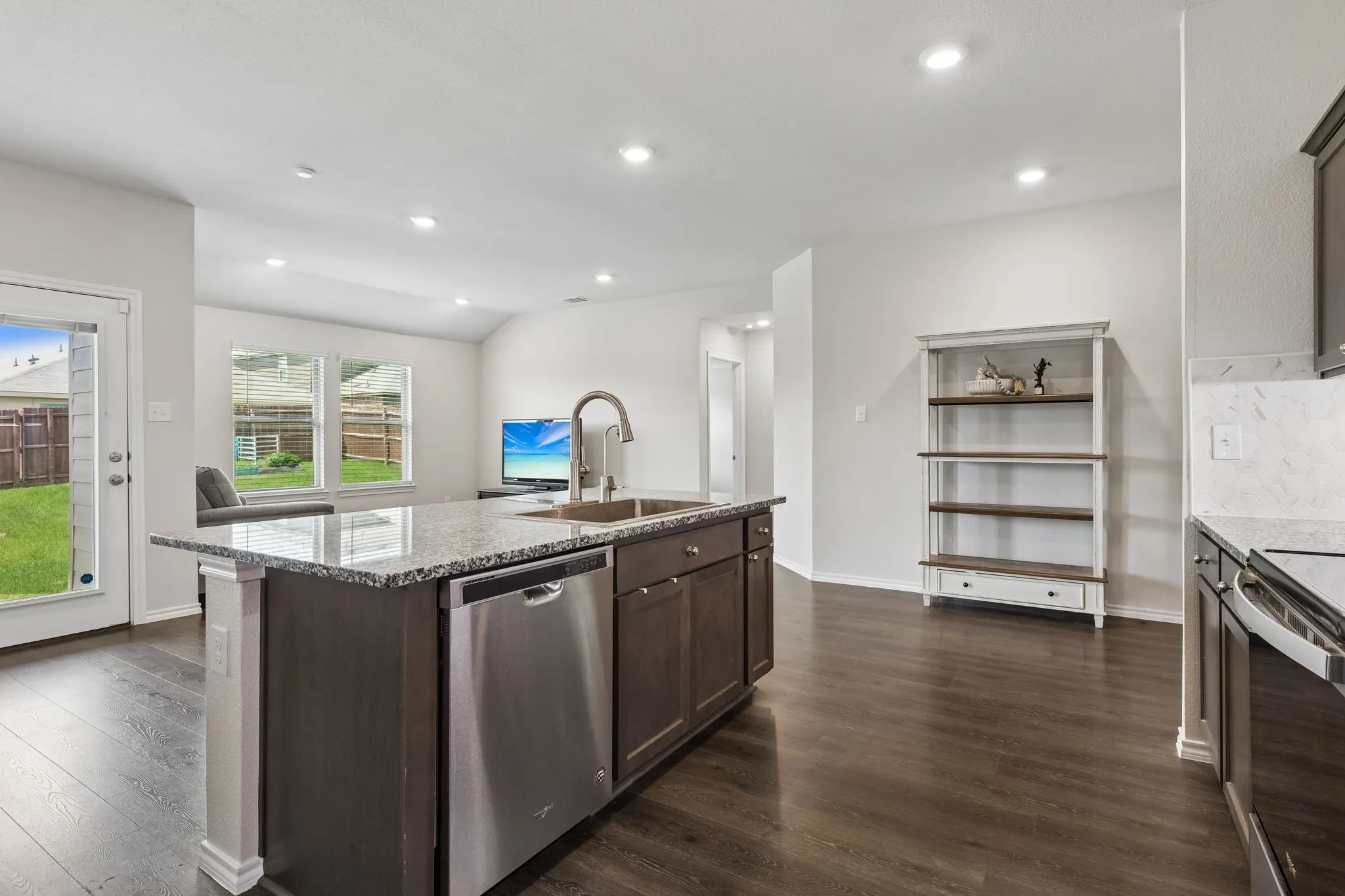 Single Family Residence For Sale in Denton County , 932 Juno Lane, Denton, Texas 76209, 4 Bedroom, 2 Bathroom, 2 Garage spaces, 1,567 Sqft, built in 2021, mls#21272054, Real Estate Agent in Denton, Homes For Sale in Denton county, Homes For Sale in Denton, Realtor in Denton Texas, Real Estate Brokerage Independent Realty Texas, Luminita Cordes Realtor