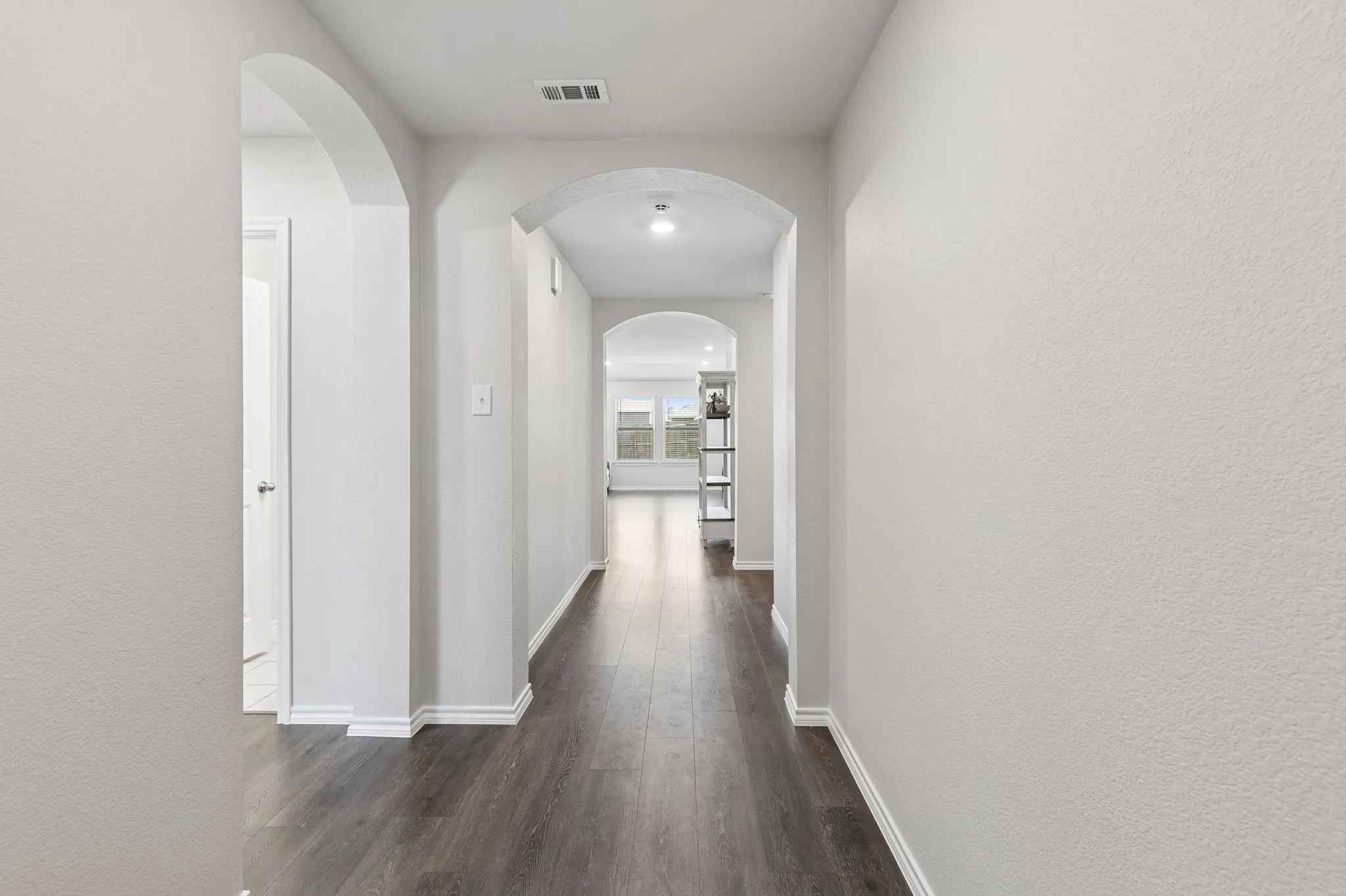 Single Family Residence For Sale in Denton County , 932 Juno Lane, Denton, Texas 76209, 4 Bedroom, 2 Bathroom, 2 Garage spaces, 1,567 Sqft, built in 2021, mls#21272054, Real Estate Agent in Denton, Homes For Sale in Denton county, Homes For Sale in Denton, Realtor in Denton Texas, Real Estate Brokerage Independent Realty Texas, Luminita Cordes Realtor