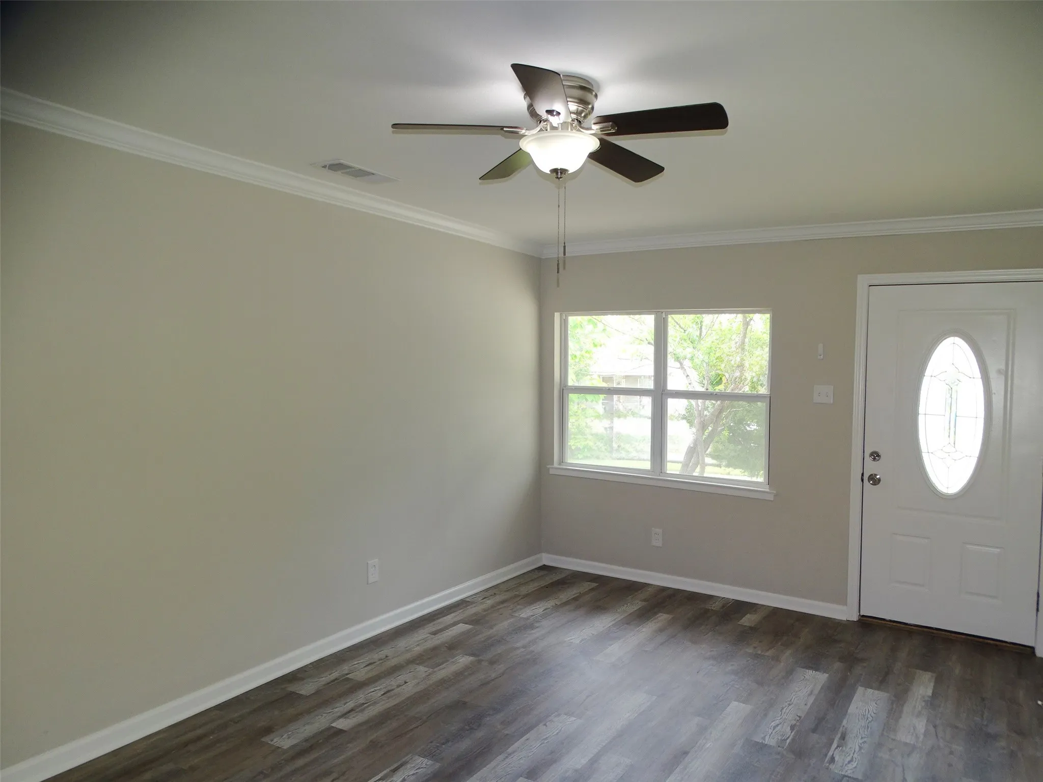 Single Family Residence For Sale in Dallas County , 202 E Cober Drive, Grand Prairie, Texas 75051, 4 Bedroom, 2 Bathroom, 1 Garage spaces, 1,506 Sqft, built in 1959, mls#21271358, Real Estate Agent in Grand Prairie, Homes For Sale in Dallas county, Homes For Sale in Grand Prairie, Realtor in Grand Prairie Texas, Real Estate Brokerage Independent Realty Texas, Luminita Cordes Realtor
