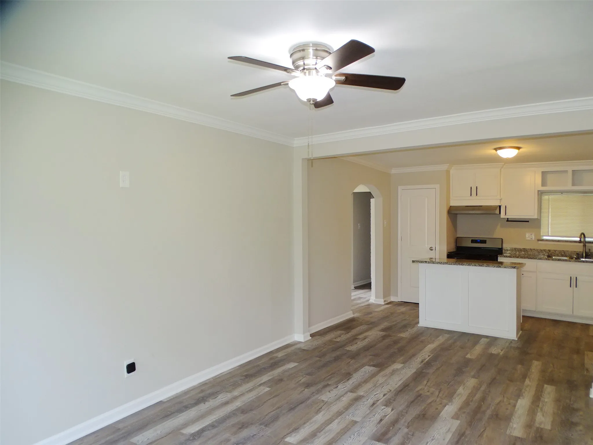 Single Family Residence For Sale in Dallas County , 202 E Cober Drive, Grand Prairie, Texas 75051, 4 Bedroom, 2 Bathroom, 1 Garage spaces, 1,506 Sqft, built in 1959, mls#21271358, Real Estate Agent in Grand Prairie, Homes For Sale in Dallas county, Homes For Sale in Grand Prairie, Realtor in Grand Prairie Texas, Real Estate Brokerage Independent Realty Texas, Luminita Cordes Realtor