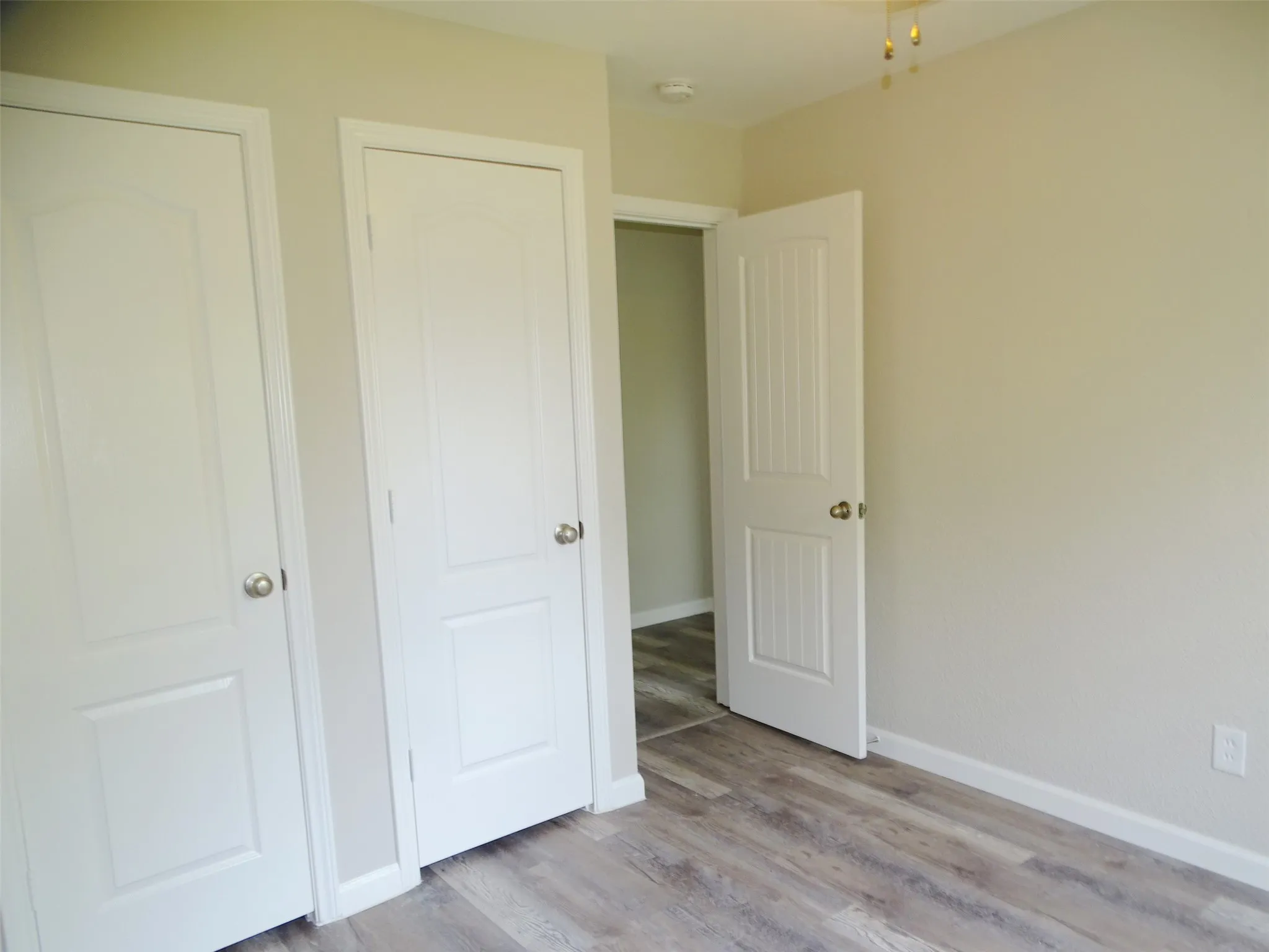 Single Family Residence For Sale in Dallas County , 202 E Cober Drive, Grand Prairie, Texas 75051, 4 Bedroom, 2 Bathroom, 1 Garage spaces, 1,506 Sqft, built in 1959, mls#21271358, Real Estate Agent in Grand Prairie, Homes For Sale in Dallas county, Homes For Sale in Grand Prairie, Realtor in Grand Prairie Texas, Real Estate Brokerage Independent Realty Texas, Luminita Cordes Realtor