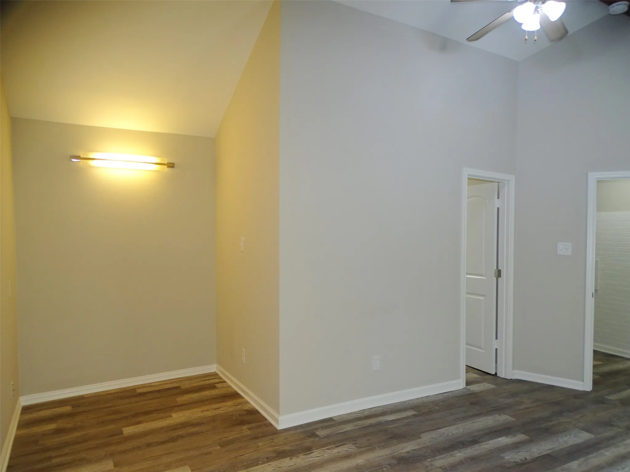 Single Family Residence For Sale in Dallas County , 202 E Cober Drive, Grand Prairie, Texas 75051, 4 Bedroom, 2 Bathroom, 1 Garage spaces, 1,506 Sqft, built in 1959, mls#21271358, Real Estate Agent in Grand Prairie, Homes For Sale in Dallas county, Homes For Sale in Grand Prairie, Realtor in Grand Prairie Texas, Real Estate Brokerage Independent Realty Texas, Luminita Cordes Realtor
