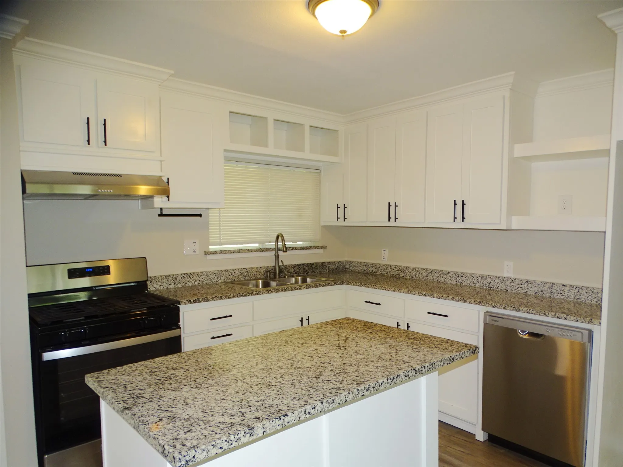 Single Family Residence For Sale in Dallas County , 202 E Cober Drive, Grand Prairie, Texas 75051, 4 Bedroom, 2 Bathroom, 1 Garage spaces, 1,506 Sqft, built in 1959, mls#21271358, Real Estate Agent in Grand Prairie, Homes For Sale in Dallas county, Homes For Sale in Grand Prairie, Realtor in Grand Prairie Texas, Real Estate Brokerage Independent Realty Texas, Luminita Cordes Realtor