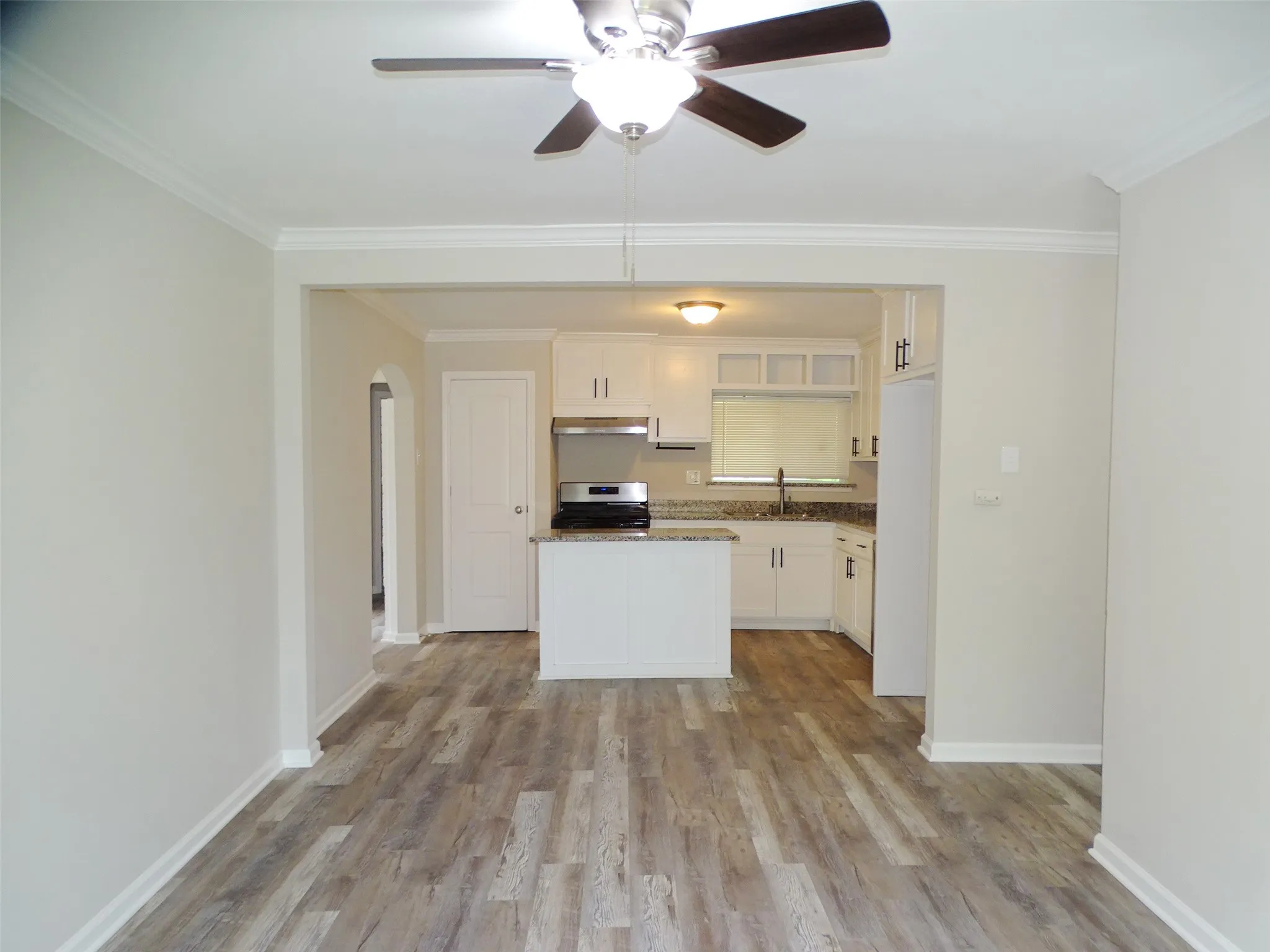 Single Family Residence For Sale in Dallas County , 202 E Cober Drive, Grand Prairie, Texas 75051, 4 Bedroom, 2 Bathroom, 1 Garage spaces, 1,506 Sqft, built in 1959, mls#21271358, Real Estate Agent in Grand Prairie, Homes For Sale in Dallas county, Homes For Sale in Grand Prairie, Realtor in Grand Prairie Texas, Real Estate Brokerage Independent Realty Texas, Luminita Cordes Realtor