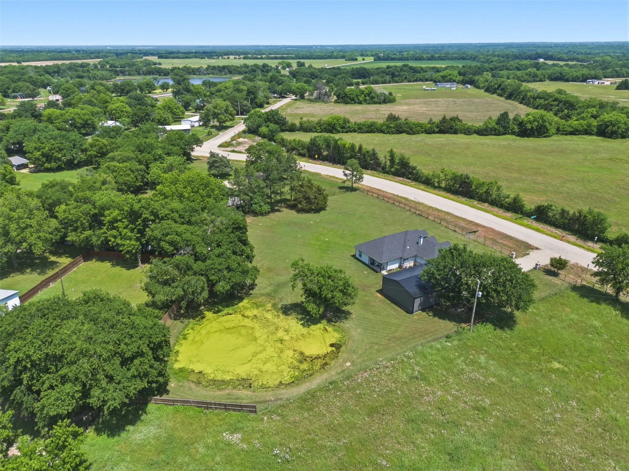 Single Family Residence For Sale in Fannin County , 1501 Business Highway 121, Trenton, Texas 75490, 4 Bedroom, 2 Bathroom, 2 Garage spaces, 1,700 Sqft, built in 2023, mls#21258343, Real Estate Agent in Trenton, Homes For Sale in Fannin county, Homes For Sale in Trenton, Realtor in Trenton Texas, Real Estate Brokerage Independent Realty Texas, Luminita Cordes Realtor