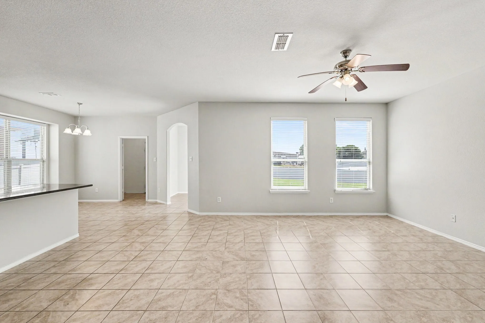 Single Family Residence For Sale in Denton County , 701 Whitemarsh Drive, Aubrey, Texas 76227, 5 Bedroom, 3 Bathroom, 1 Garage spaces, 2,419 Sqft, built in 2014, mls#21268830, Real Estate Agent in Aubrey, Homes For Sale in Denton county, Homes For Sale in Aubrey, Realtor in Aubrey Texas, Real Estate Brokerage Independent Realty Texas, Luminita Cordes Realtor