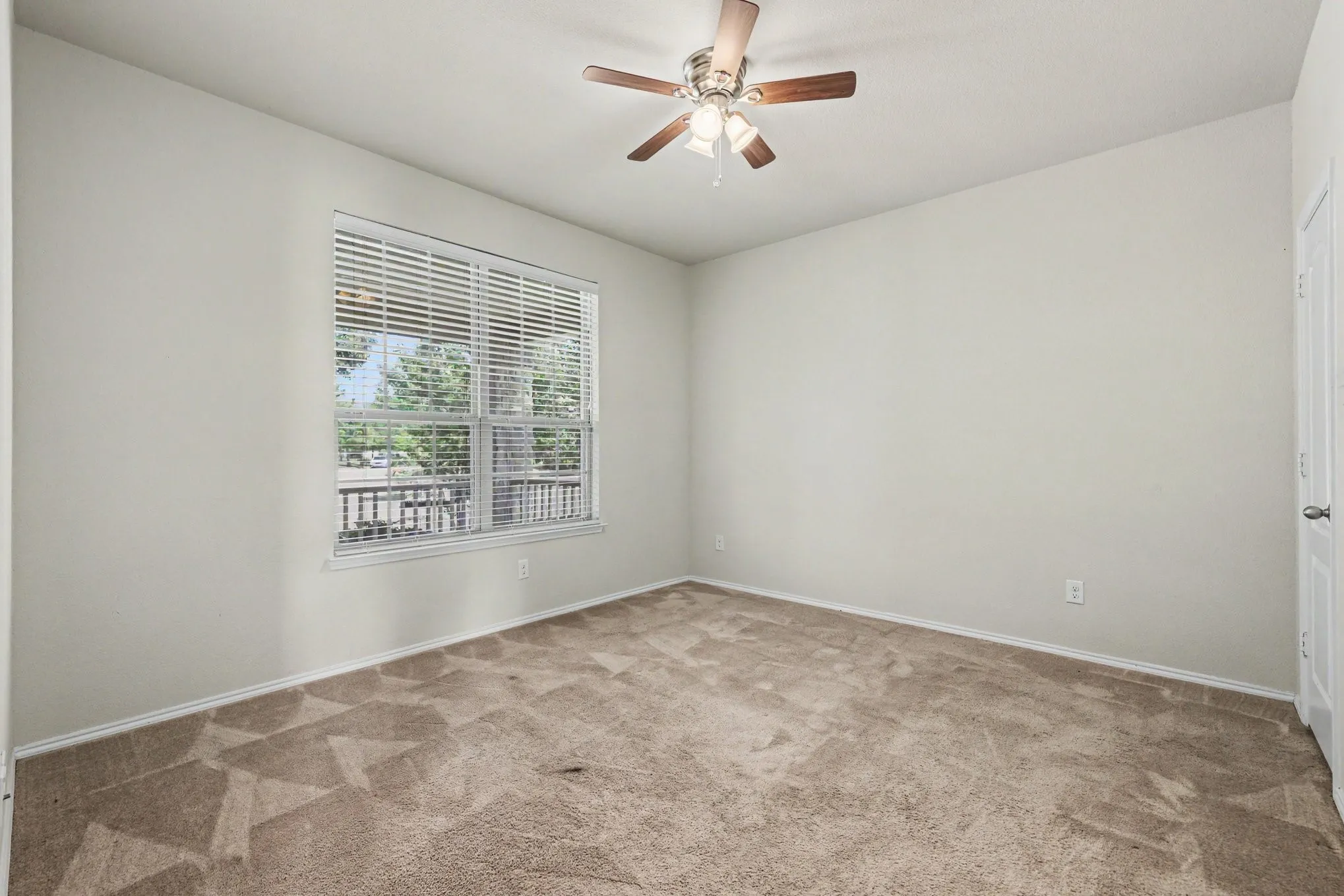 Single Family Residence For Sale in Denton County , 701 Whitemarsh Drive, Aubrey, Texas 76227, 5 Bedroom, 3 Bathroom, 1 Garage spaces, 2,419 Sqft, built in 2014, mls#21268830, Real Estate Agent in Aubrey, Homes For Sale in Denton county, Homes For Sale in Aubrey, Realtor in Aubrey Texas, Real Estate Brokerage Independent Realty Texas, Luminita Cordes Realtor