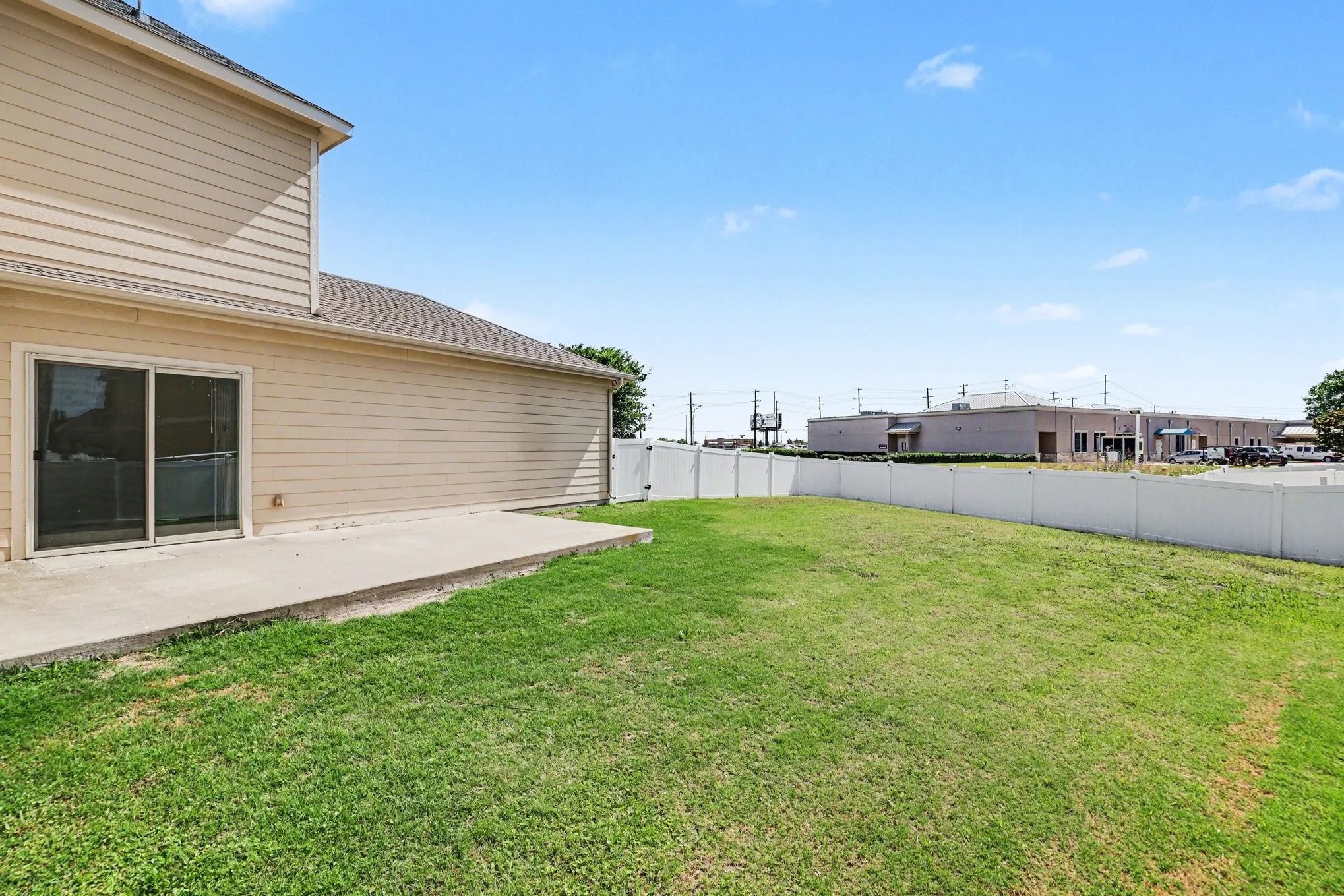 Single Family Residence For Sale in Denton County , 701 Whitemarsh Drive, Aubrey, Texas 76227, 5 Bedroom, 3 Bathroom, 1 Garage spaces, 2,419 Sqft, built in 2014, mls#21268830, Real Estate Agent in Aubrey, Homes For Sale in Denton county, Homes For Sale in Aubrey, Realtor in Aubrey Texas, Real Estate Brokerage Independent Realty Texas, Luminita Cordes Realtor