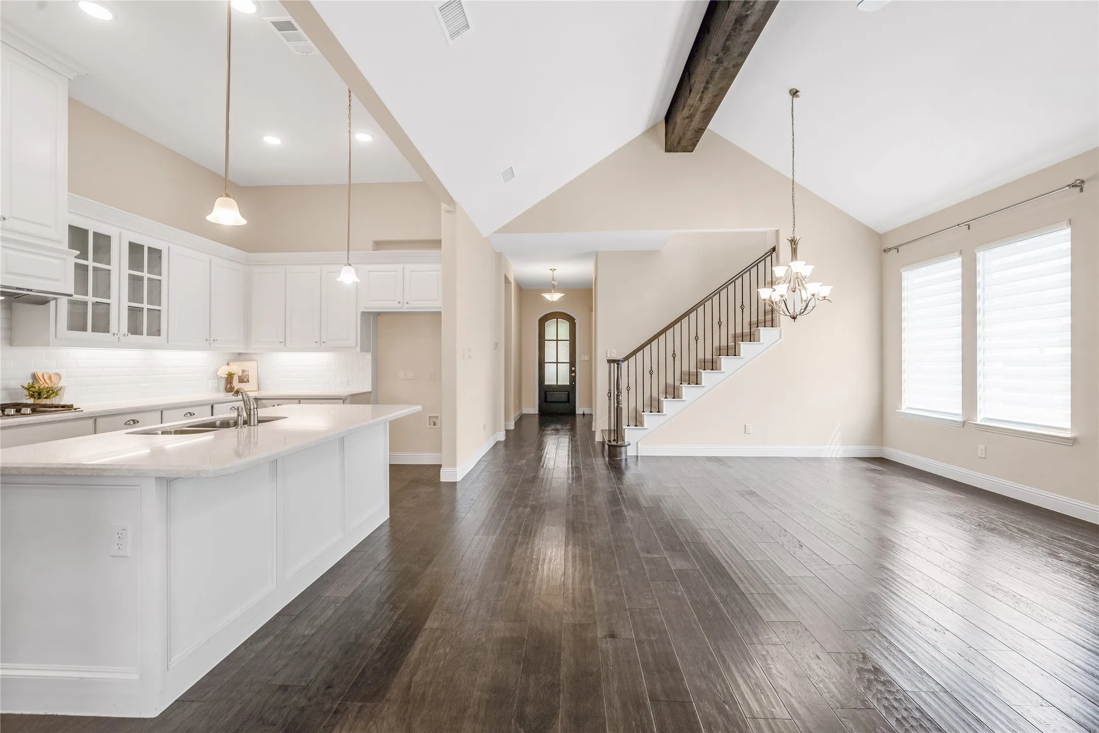 Single Family Residence For Sale in Collin County , 2712 Cross Oak Place, Mc Kinney, Texas 75071, 5 Bedrooms, 4 Bathrooms, 3 Garage spaces, 2,846 Sqft, built in 2018, Price $650,000, mls#21271834, Real Estate Agent in Mc Kinney, Homes For Sale in Collin county, Homes For Sale in Mc Kinney, Realtor in Mc Kinney Texas, Real Estate Brokerage Independent Realty Texas, Luminita Cordes Realtor