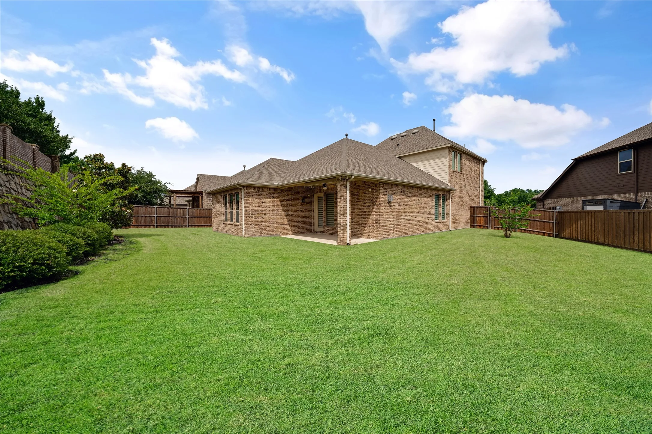 Single Family Residence For Sale in Collin County , 2712 Cross Oak Place, Mc Kinney, Texas 75071, 5 Bedrooms, 4 Bathrooms, 3 Garage spaces, 2,846 Sqft, built in 2018, Price $650,000, mls#21271834, Real Estate Agent in Mc Kinney, Homes For Sale in Collin county, Homes For Sale in Mc Kinney, Realtor in Mc Kinney Texas, Real Estate Brokerage Independent Realty Texas, Luminita Cordes Realtor