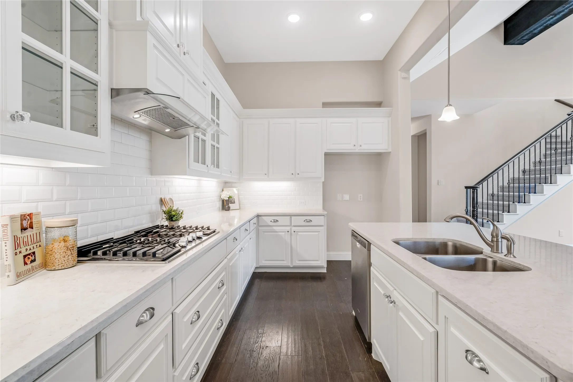 Single Family Residence For Sale in Collin County , 2712 Cross Oak Place, Mc Kinney, Texas 75071, 5 Bedrooms, 4 Bathrooms, 3 Garage spaces, 2,846 Sqft, built in 2018, Price $650,000, mls#21271834, Real Estate Agent in Mc Kinney, Homes For Sale in Collin county, Homes For Sale in Mc Kinney, Realtor in Mc Kinney Texas, Real Estate Brokerage Independent Realty Texas, Luminita Cordes Realtor