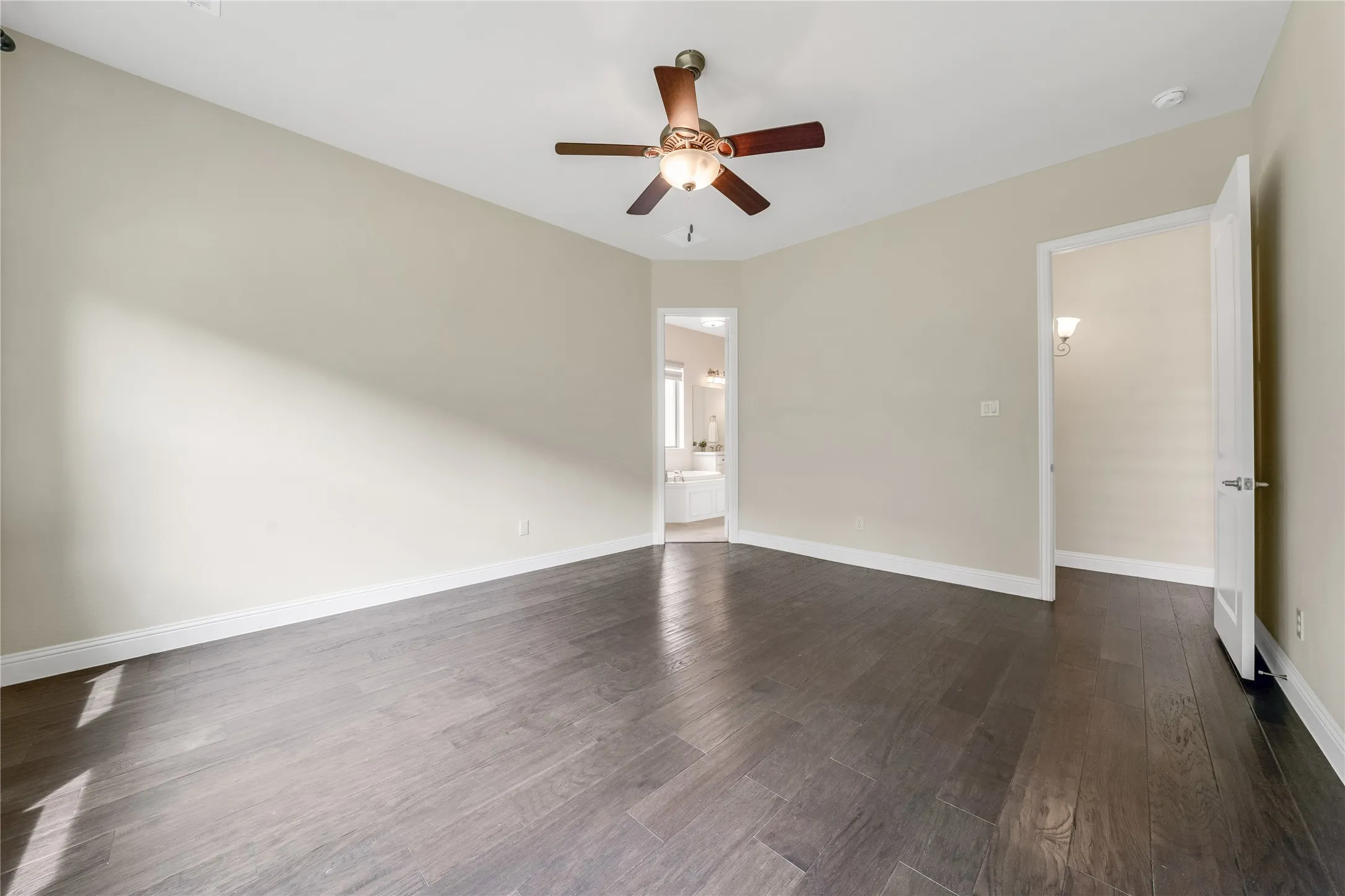 Single Family Residence For Sale in Collin County , 2712 Cross Oak Place, Mc Kinney, Texas 75071, 5 Bedrooms, 4 Bathrooms, 3 Garage spaces, 2,846 Sqft, built in 2018, Price $650,000, mls#21271834, Real Estate Agent in Mc Kinney, Homes For Sale in Collin county, Homes For Sale in Mc Kinney, Realtor in Mc Kinney Texas, Real Estate Brokerage Independent Realty Texas, Luminita Cordes Realtor