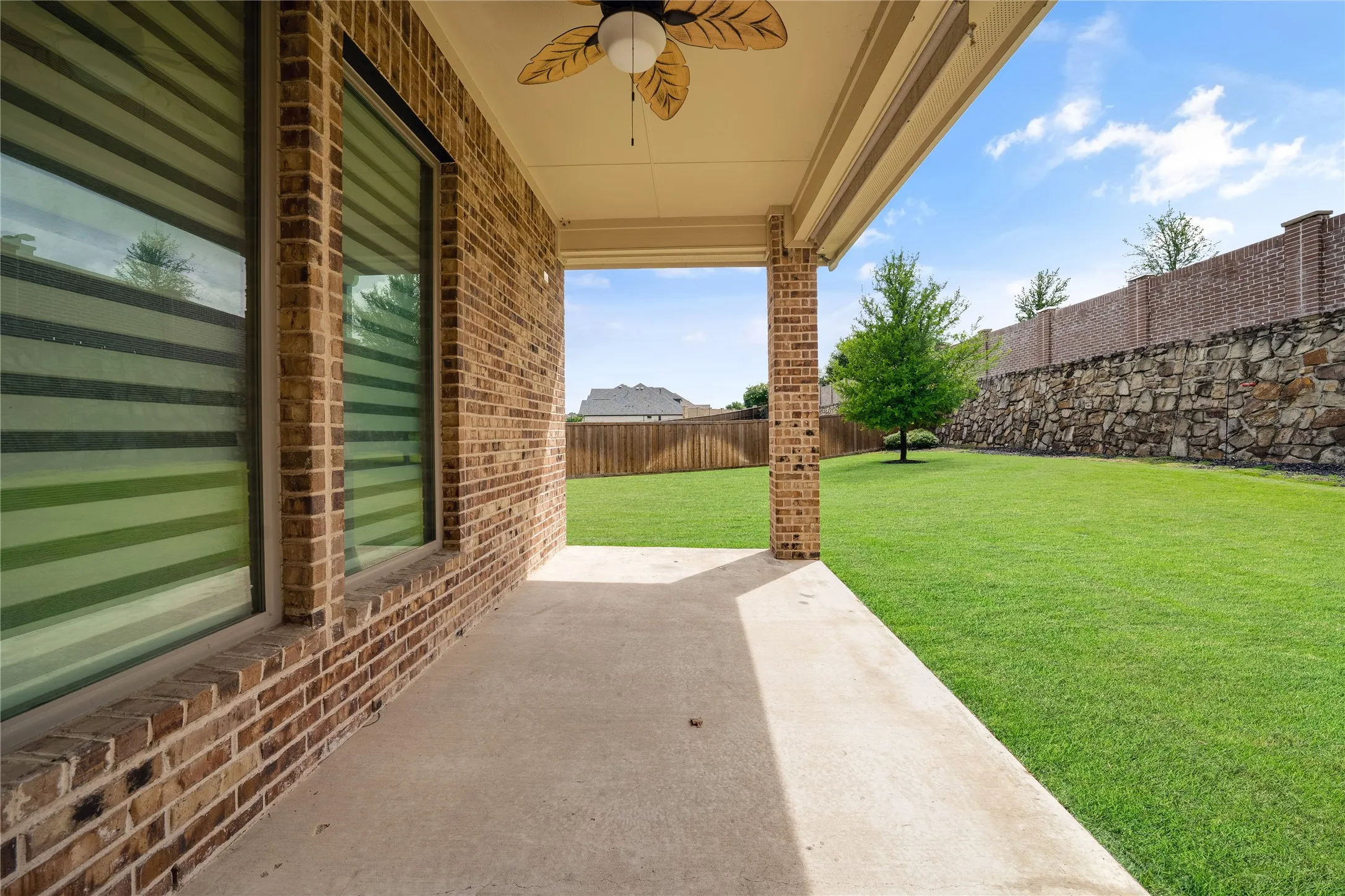 Single Family Residence For Sale in Collin County , 2712 Cross Oak Place, Mc Kinney, Texas 75071, 5 Bedrooms, 4 Bathrooms, 3 Garage spaces, 2,846 Sqft, built in 2018, Price $650,000, mls#21271834, Real Estate Agent in Mc Kinney, Homes For Sale in Collin county, Homes For Sale in Mc Kinney, Realtor in Mc Kinney Texas, Real Estate Brokerage Independent Realty Texas, Luminita Cordes Realtor