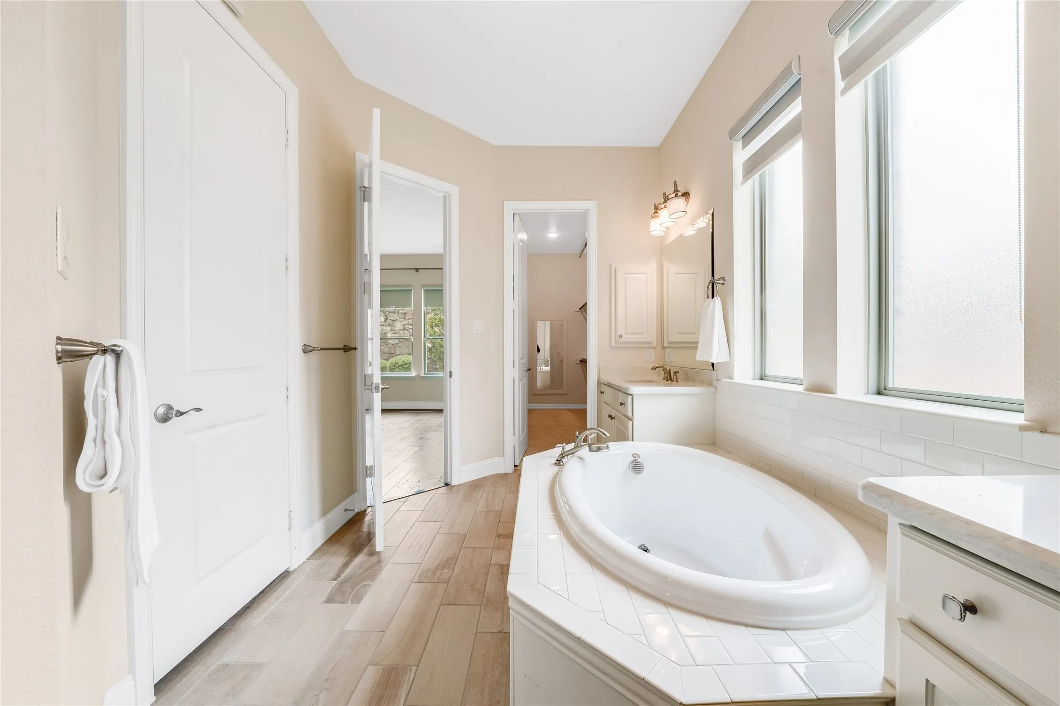 Single Family Residence For Sale in Collin County , 2712 Cross Oak Place, Mc Kinney, Texas 75071, 5 Bedrooms, 4 Bathrooms, 3 Garage spaces, 2,846 Sqft, built in 2018, Price $650,000, mls#21271834, Real Estate Agent in Mc Kinney, Homes For Sale in Collin county, Homes For Sale in Mc Kinney, Realtor in Mc Kinney Texas, Real Estate Brokerage Independent Realty Texas, Luminita Cordes Realtor