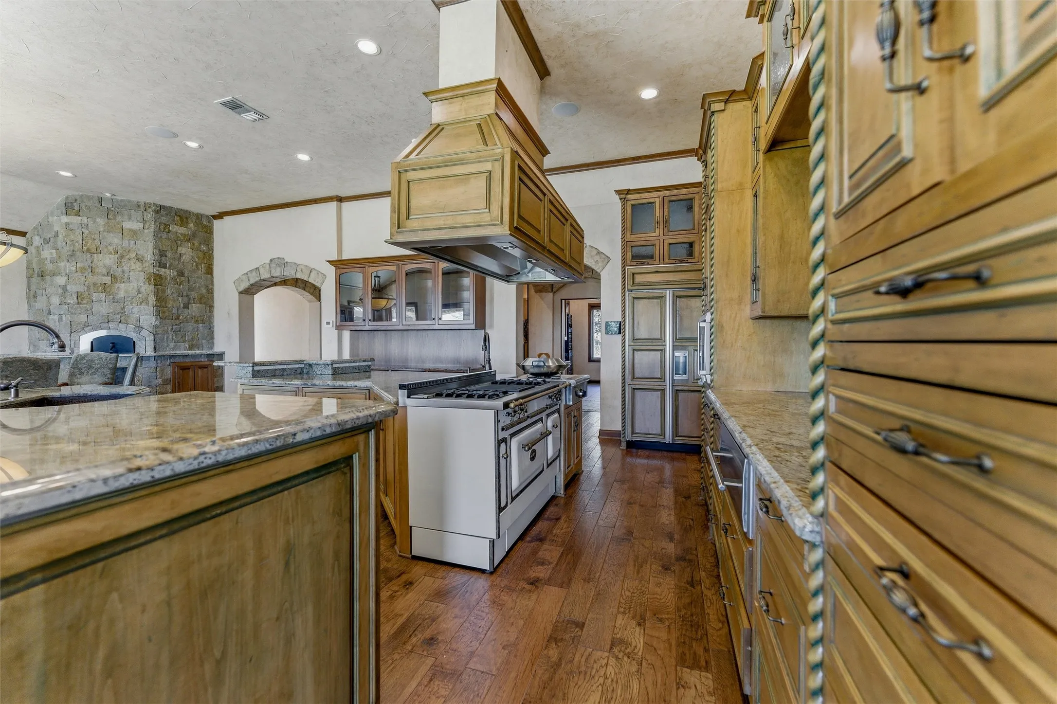 Apartment For Sale in Parker County , 128 Countdown Trail, Weatherford, Texas 76087, 3 Bedroom, 6 Bathroom, 3 Garage spaces, 10,438 Sqft, built in 2006, mls#21191859, Real Estate Agent in Weatherford, Homes For Sale in Parker county, Homes For Sale in Weatherford, Realtor in Weatherford Texas, Real Estate Brokerage Independent Realty Texas, Luminita Cordes Realtor