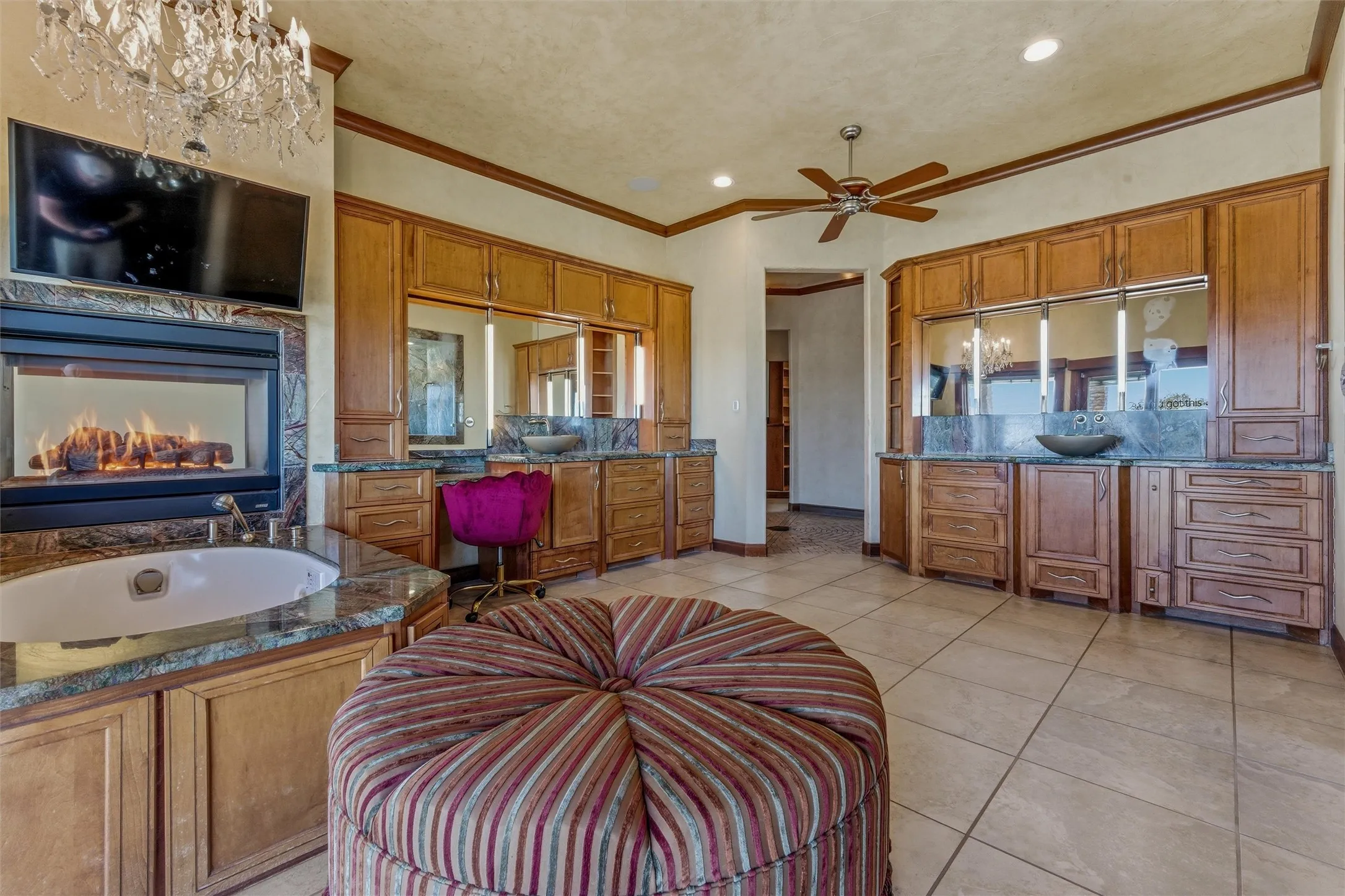 Apartment For Sale in Parker County , 128 Countdown Trail, Weatherford, Texas 76087, 3 Bedroom, 6 Bathroom, 3 Garage spaces, 10,438 Sqft, built in 2006, mls#21191859, Real Estate Agent in Weatherford, Homes For Sale in Parker county, Homes For Sale in Weatherford, Realtor in Weatherford Texas, Real Estate Brokerage Independent Realty Texas, Luminita Cordes Realtor