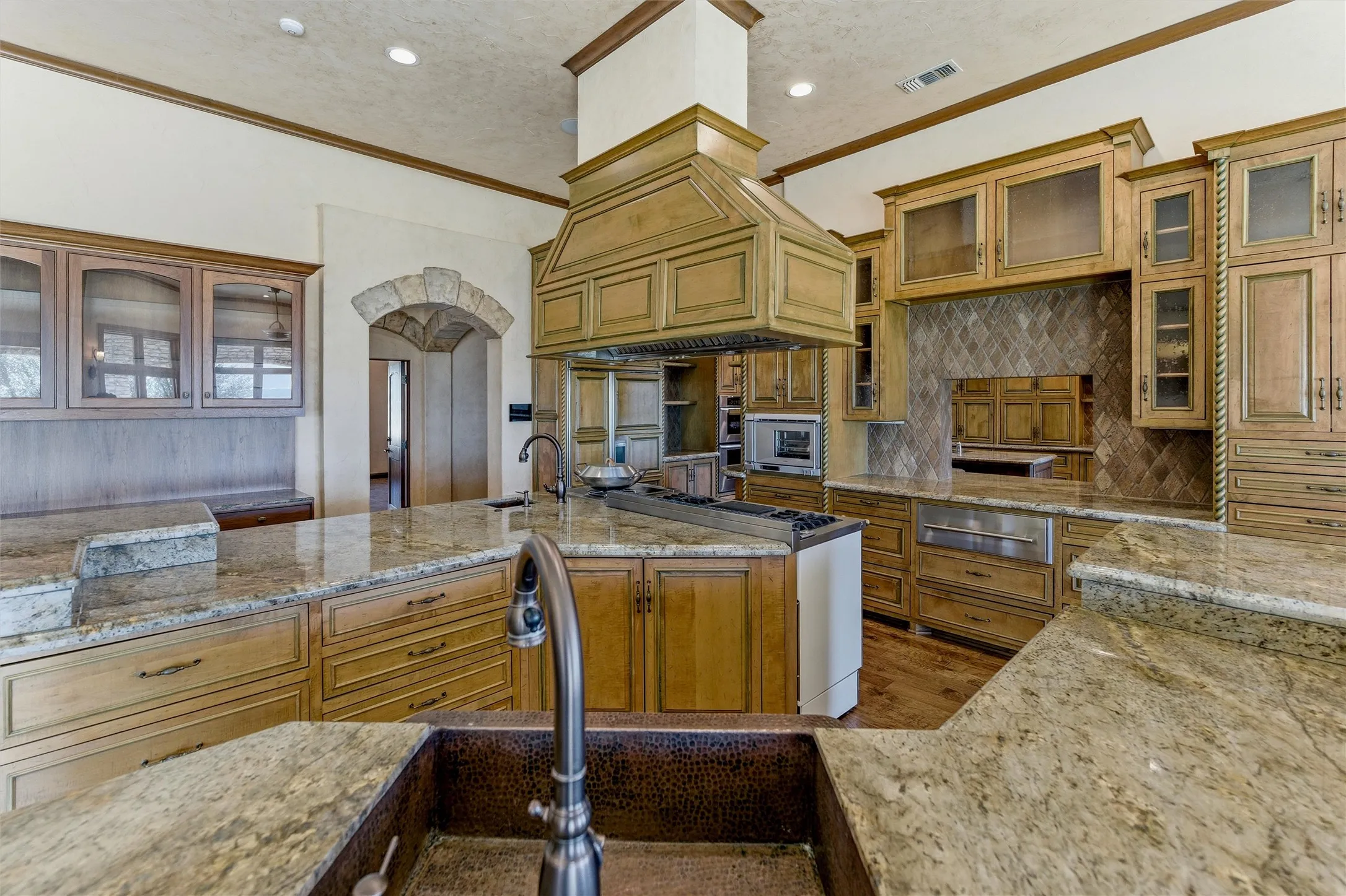 Apartment For Sale in Parker County , 128 Countdown Trail, Weatherford, Texas 76087, 3 Bedroom, 6 Bathroom, 3 Garage spaces, 10,438 Sqft, built in 2006, mls#21191859, Real Estate Agent in Weatherford, Homes For Sale in Parker county, Homes For Sale in Weatherford, Realtor in Weatherford Texas, Real Estate Brokerage Independent Realty Texas, Luminita Cordes Realtor