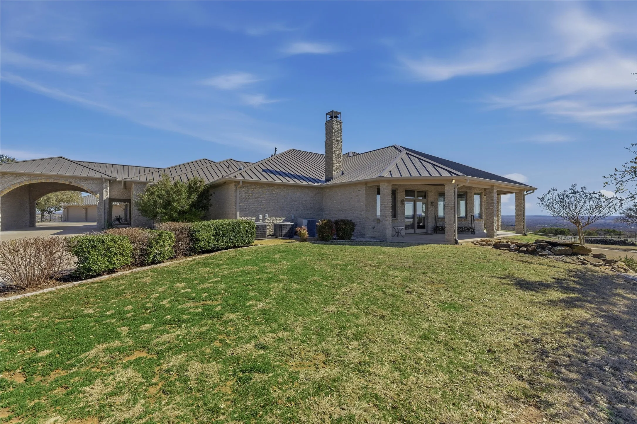 Apartment For Sale in Parker County , 128 Countdown Trail, Weatherford, Texas 76087, 3 Bedroom, 6 Bathroom, 3 Garage spaces, 10,438 Sqft, built in 2006, mls#21191859, Real Estate Agent in Weatherford, Homes For Sale in Parker county, Homes For Sale in Weatherford, Realtor in Weatherford Texas, Real Estate Brokerage Independent Realty Texas, Luminita Cordes Realtor