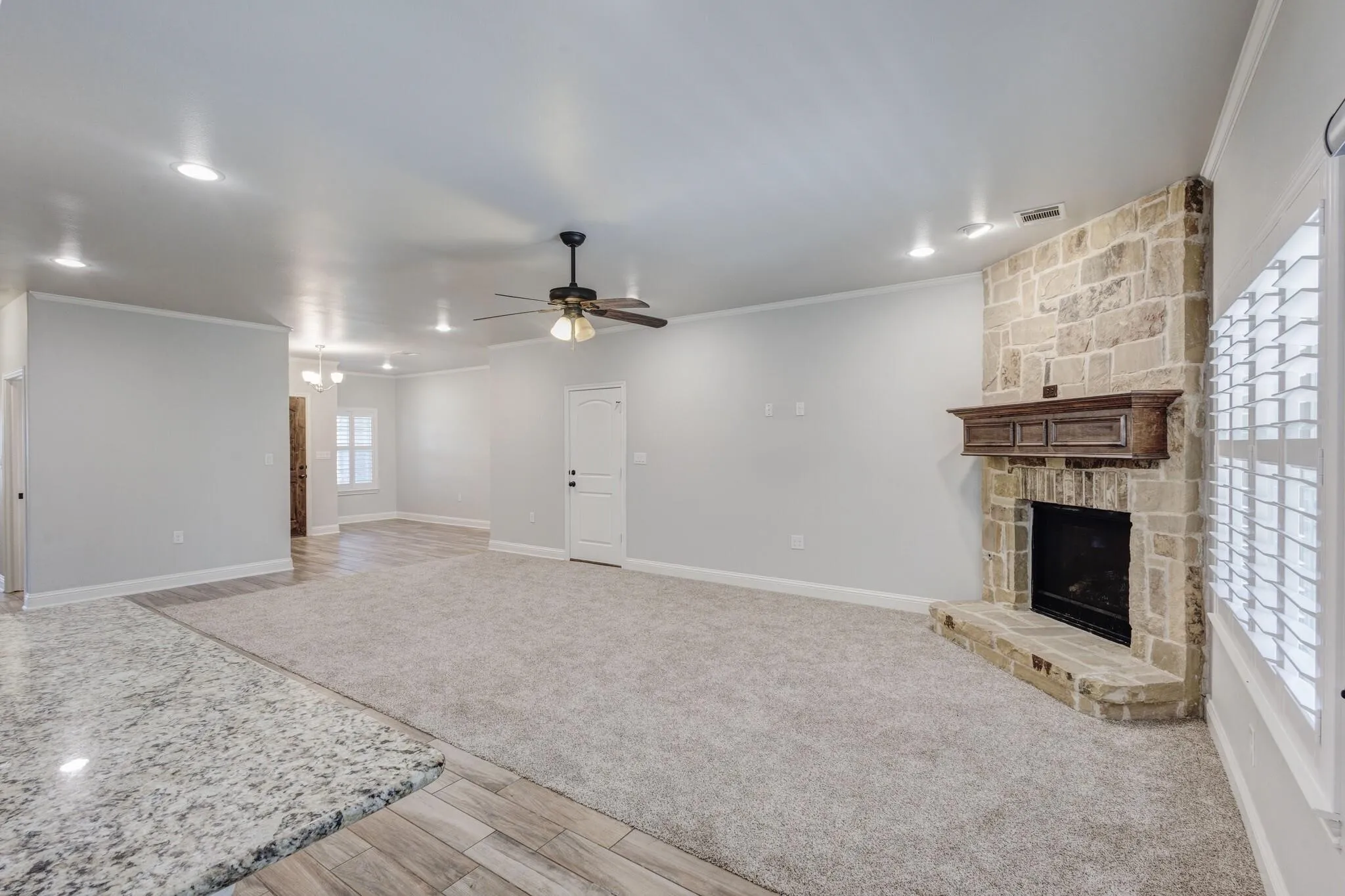 Single Family Residence For Rent in Dallas County , 924 Via Barcelona, Mesquite, Texas 75150, 4 Bedroom, 4 Bathroom, 3 Garage spaces, 2,648 Sqft, built in 2016, mls#21272451, Real Estate Agent in Mesquite, Homes For Rent in Dallas county, Homes For Rent in Mesquite, Realtor in Mesquite Texas, Real Estate Brokerage Independent Realty Texas, Luminita Cordes Realtor