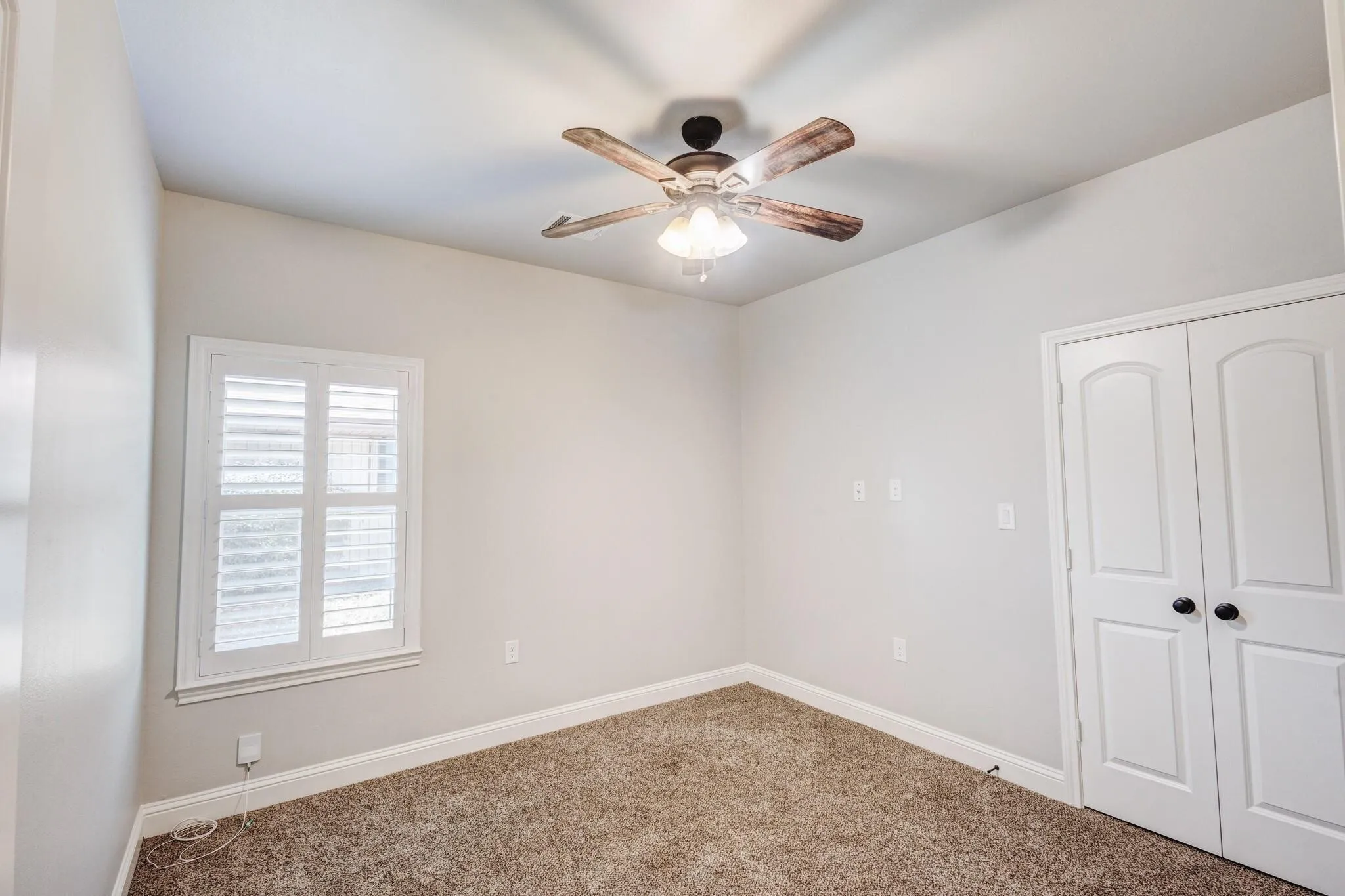 Single Family Residence For Rent in Dallas County , 924 Via Barcelona, Mesquite, Texas 75150, 4 Bedroom, 4 Bathroom, 3 Garage spaces, 2,648 Sqft, built in 2016, mls#21272451, Real Estate Agent in Mesquite, Homes For Rent in Dallas county, Homes For Rent in Mesquite, Realtor in Mesquite Texas, Real Estate Brokerage Independent Realty Texas, Luminita Cordes Realtor
