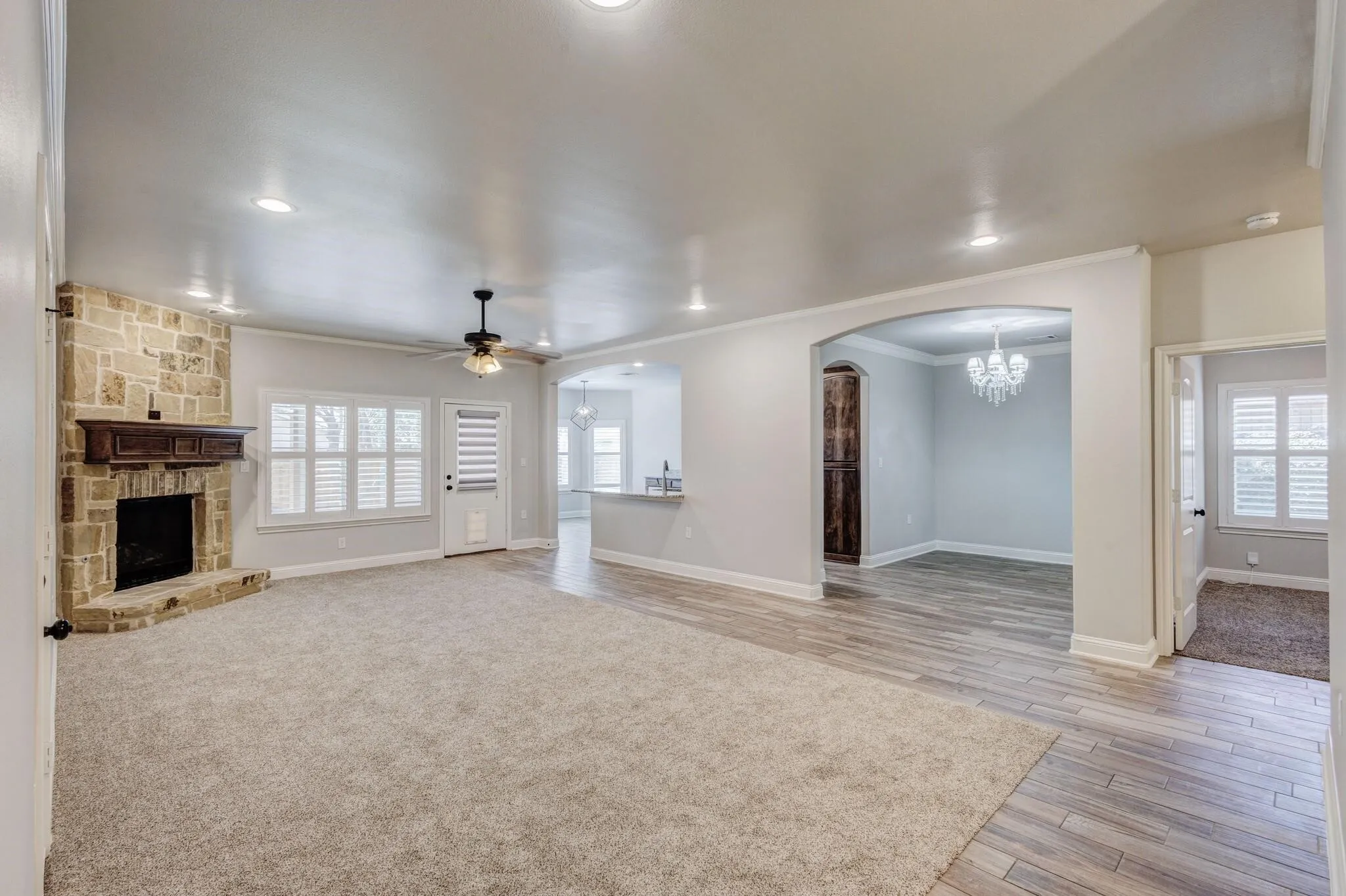 Single Family Residence For Rent in Dallas County , 924 Via Barcelona, Mesquite, Texas 75150, 4 Bedroom, 4 Bathroom, 3 Garage spaces, 2,648 Sqft, built in 2016, mls#21272451, Real Estate Agent in Mesquite, Homes For Rent in Dallas county, Homes For Rent in Mesquite, Realtor in Mesquite Texas, Real Estate Brokerage Independent Realty Texas, Luminita Cordes Realtor
