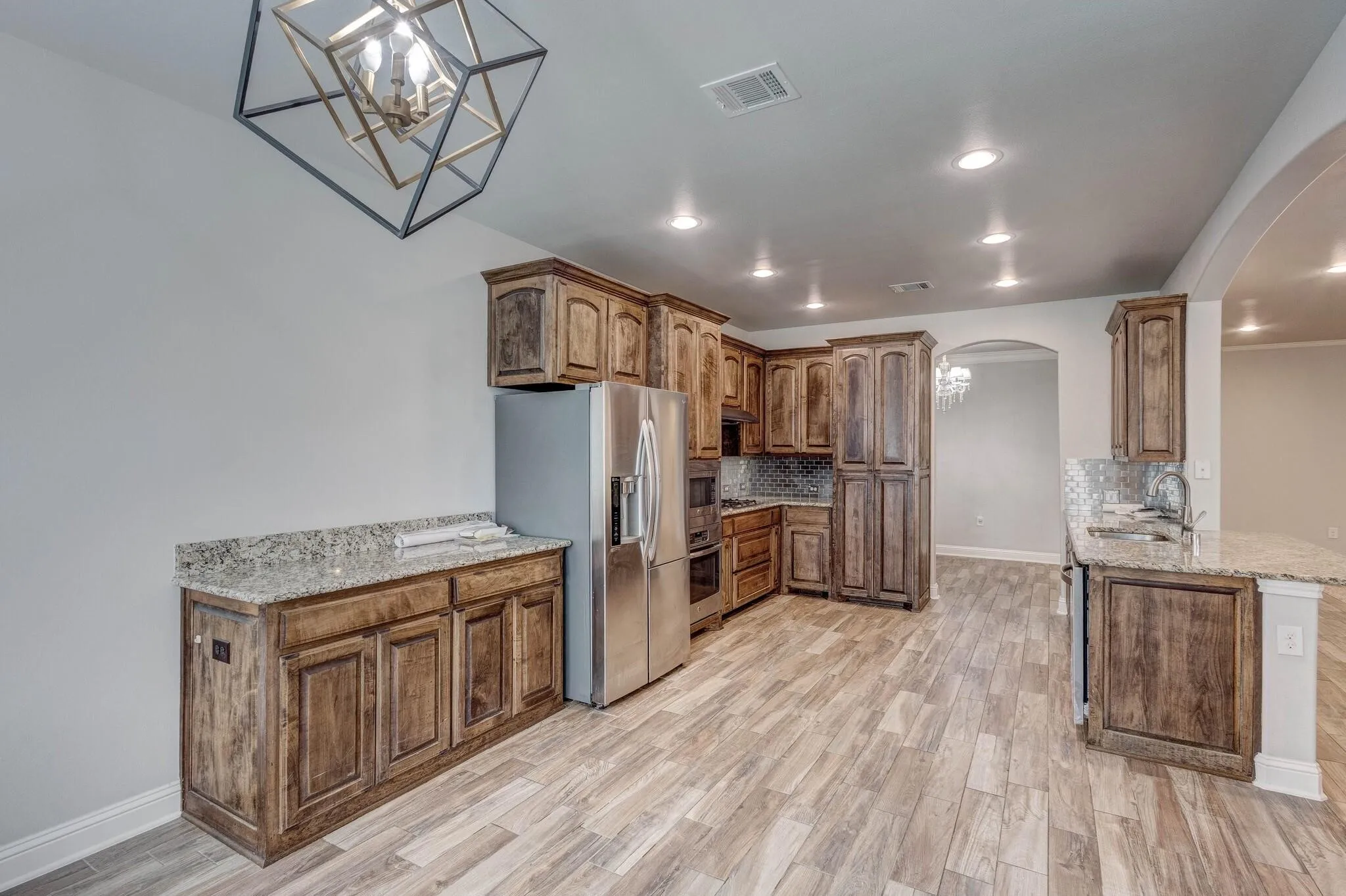 Single Family Residence For Rent in Dallas County , 924 Via Barcelona, Mesquite, Texas 75150, 4 Bedroom, 4 Bathroom, 3 Garage spaces, 2,648 Sqft, built in 2016, mls#21272451, Real Estate Agent in Mesquite, Homes For Rent in Dallas county, Homes For Rent in Mesquite, Realtor in Mesquite Texas, Real Estate Brokerage Independent Realty Texas, Luminita Cordes Realtor