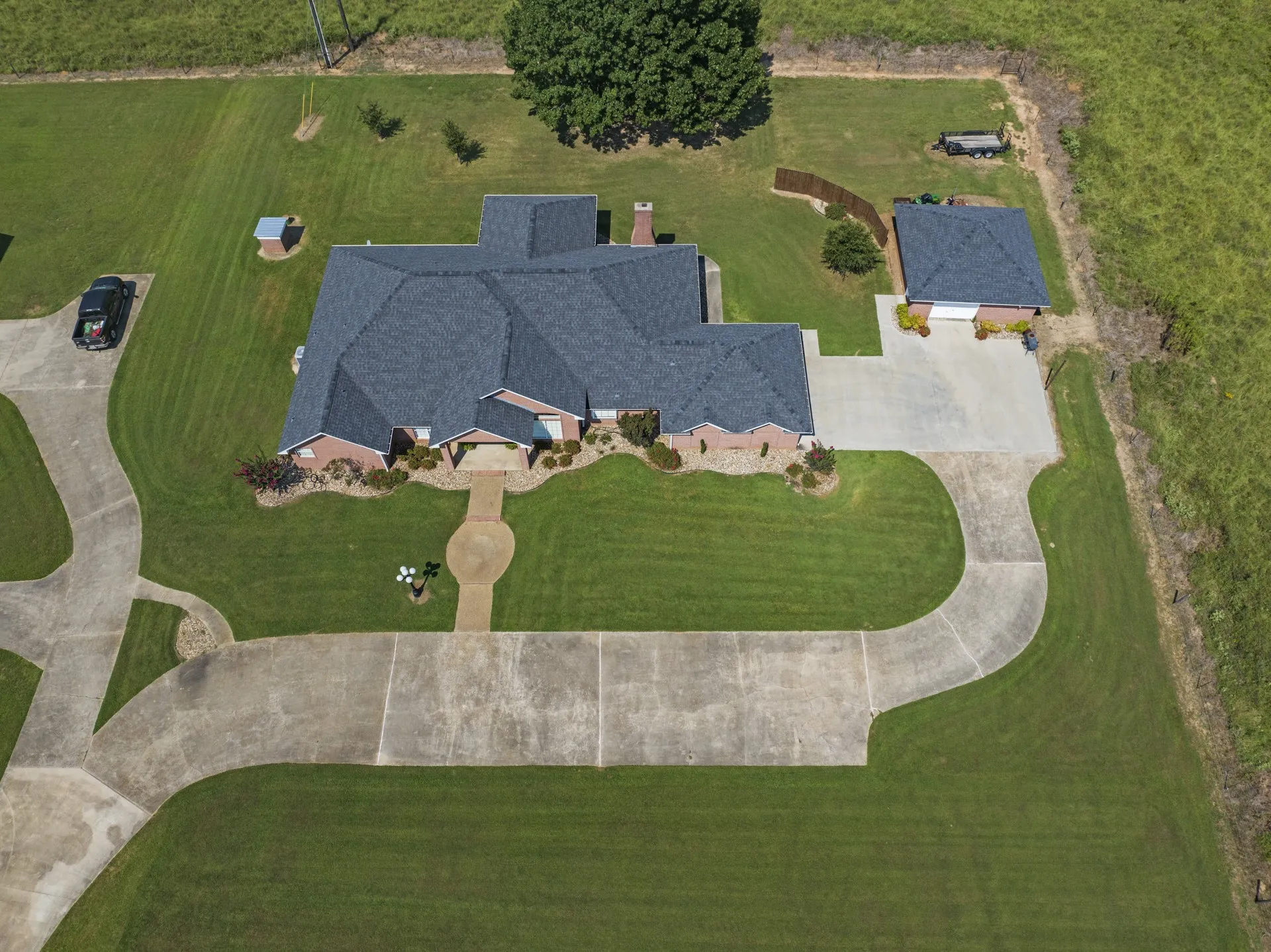 Single Family Residence For Sale in Titus County , 3673 County Road 4550, Mt Pleasant, Texas 75455, 3 Bedroom, 3 Bathroom, 2 Garage spaces, 2,751 Sqft, built in 1993, mls#21272355, Real Estate Agent in Mt Pleasant, Homes For Sale in Titus county, Homes For Sale in Mt Pleasant, Realtor in Mt Pleasant Texas, Real Estate Brokerage Independent Realty Texas, Luminita Cordes Realtor