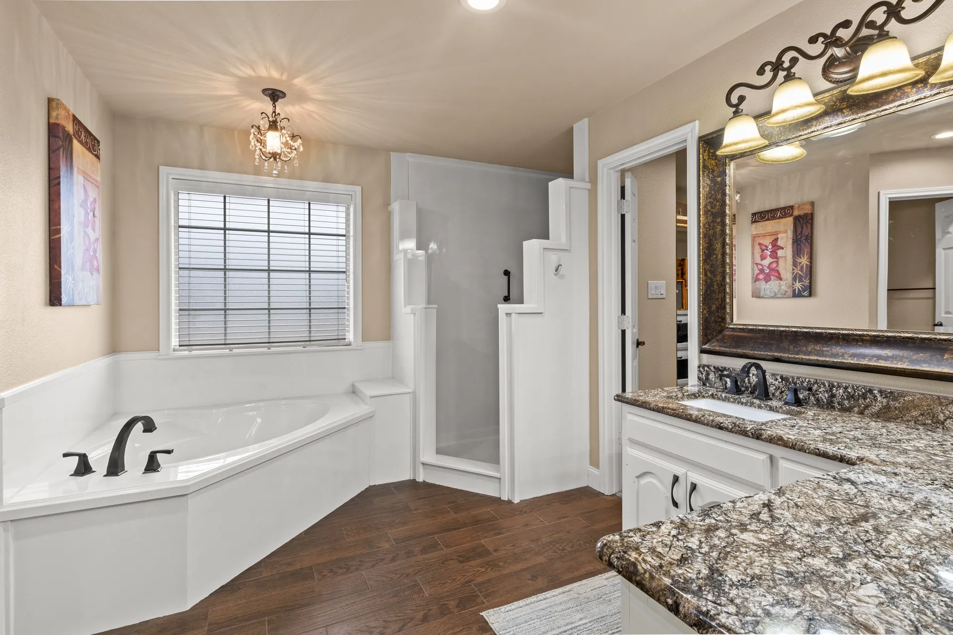 Single Family Residence For Sale in Titus County , 3673 County Road 4550, Mt Pleasant, Texas 75455, 3 Bedroom, 3 Bathroom, 2 Garage spaces, 2,751 Sqft, built in 1993, mls#21272355, Real Estate Agent in Mt Pleasant, Homes For Sale in Titus county, Homes For Sale in Mt Pleasant, Realtor in Mt Pleasant Texas, Real Estate Brokerage Independent Realty Texas, Luminita Cordes Realtor