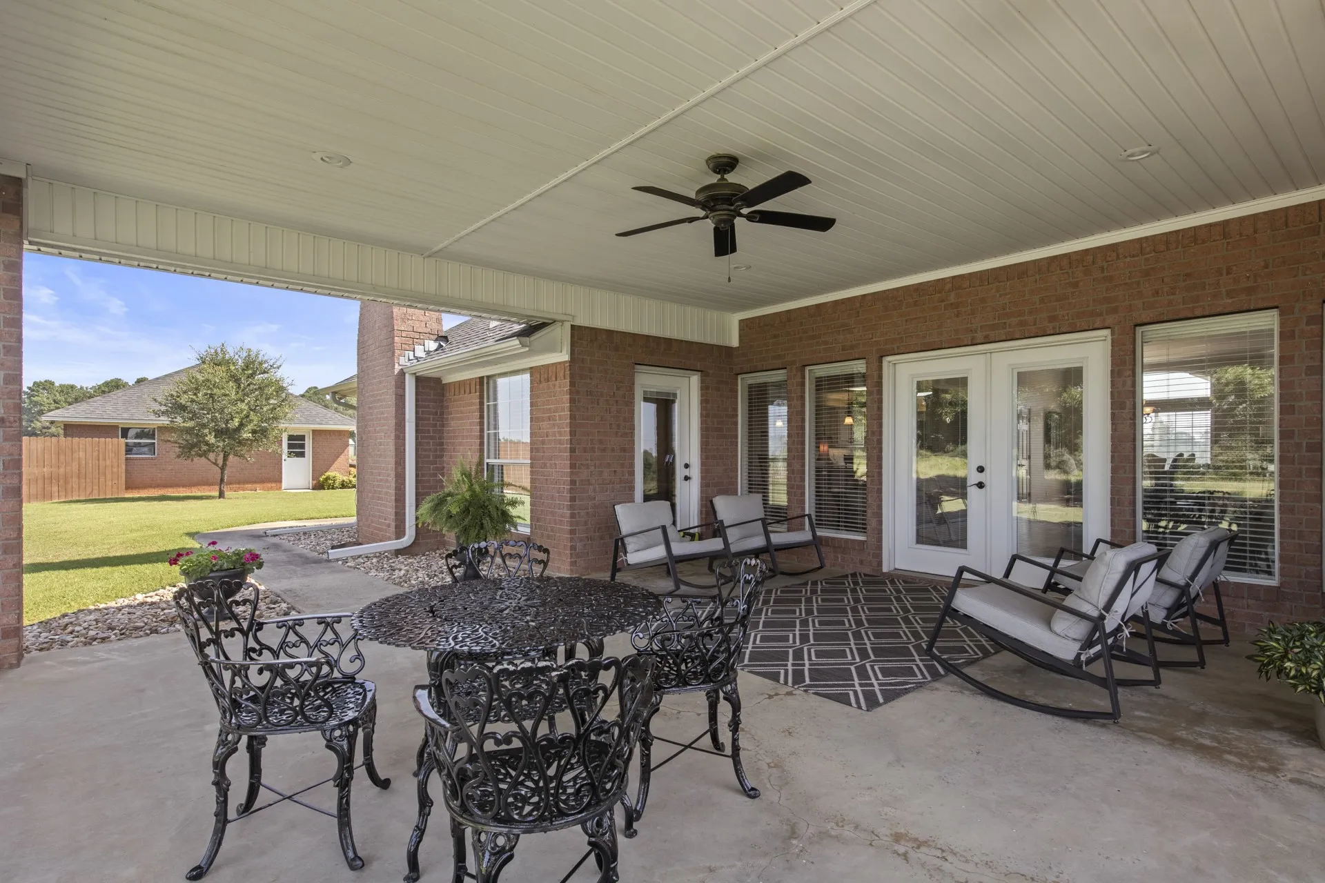 Single Family Residence For Sale in Titus County , 3673 County Road 4550, Mt Pleasant, Texas 75455, 3 Bedroom, 3 Bathroom, 2 Garage spaces, 2,751 Sqft, built in 1993, mls#21272355, Real Estate Agent in Mt Pleasant, Homes For Sale in Titus county, Homes For Sale in Mt Pleasant, Realtor in Mt Pleasant Texas, Real Estate Brokerage Independent Realty Texas, Luminita Cordes Realtor