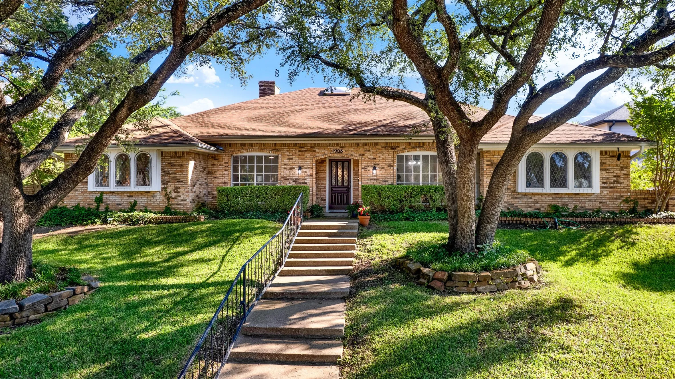 Thank you for visiting  1908 Edgewater Dr in highly sort after Pitman Creek.