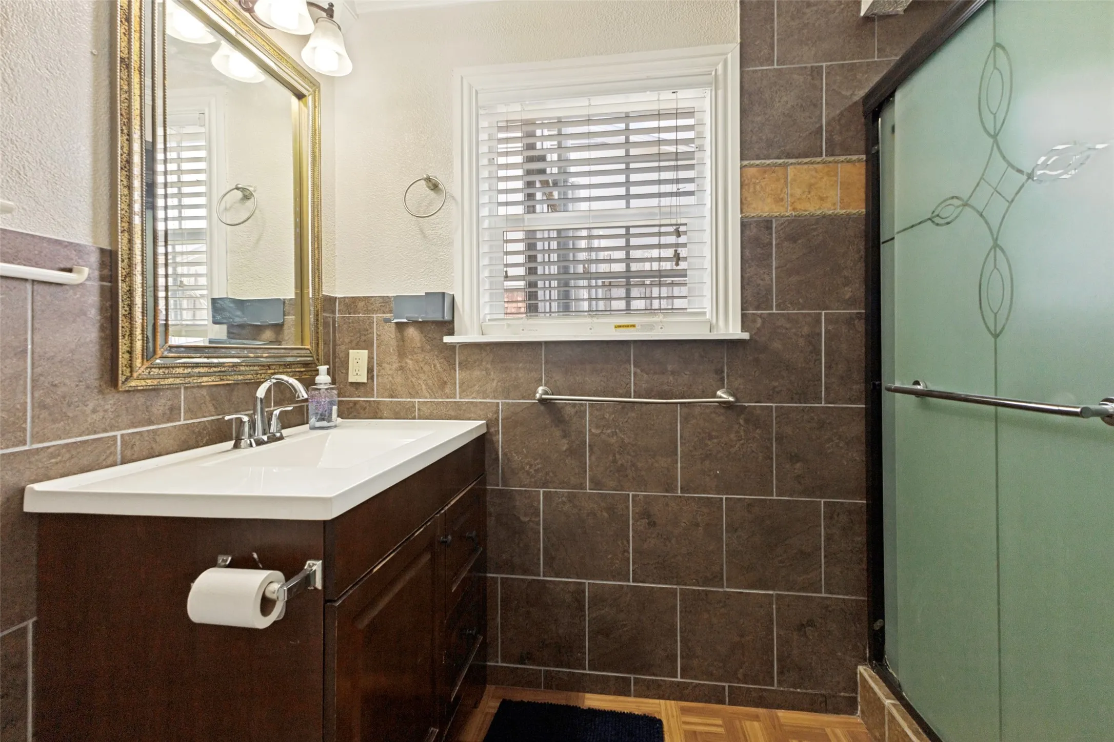 Single Family Residence For Sale in Dallas County , 3310 O Henry Drive, Garland, Texas 75042, 3 Bedroom, 2 Bathroom, Garage spaces, 2,091 Sqft, built in 1970, mls#21272494, Real Estate Agent in Garland, Homes For Sale in Dallas county, Homes For Sale in Garland, Realtor in Garland Texas, Real Estate Brokerage Independent Realty Texas, Luminita Cordes Realtor