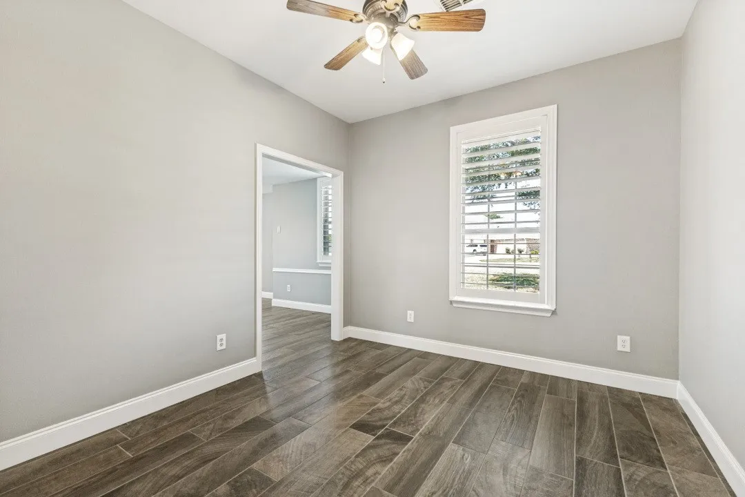 4th Bedroom, Nice size closet.