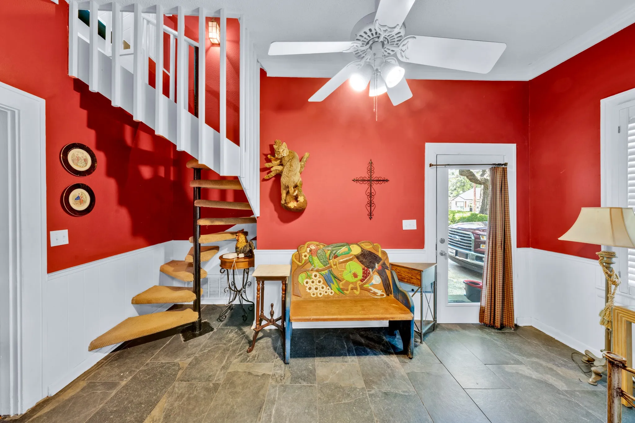 Single Family Residence For Sale in Hopkins County , 605 Davis Street S, Sulphur Springs, Texas 75482, 3 Bedroom, 3 Bathroom, Garage spaces, 2,504 Sqft, built in 1930, mls#21272521, Real Estate Agent in Sulphur Springs, Homes For Sale in Hopkins county, Homes For Sale in Sulphur Springs, Realtor in Sulphur Springs Texas, Real Estate Brokerage Independent Realty Texas, Luminita Cordes Realtor