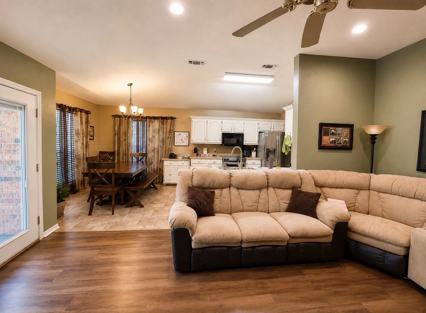 Single Family Residence For Sale in Lamar County , 187 SANDY, Reno, Texas 75462, 3 Bedroom, 2 Bathroom, 2 Garage spaces, 1,500 Sqft, built in 1993, mls#21272483, Real Estate Agent in Reno, Homes For Sale in Lamar county, Homes For Sale in Reno, Realtor in Reno Texas, Real Estate Brokerage Independent Realty Texas, Luminita Cordes Realtor