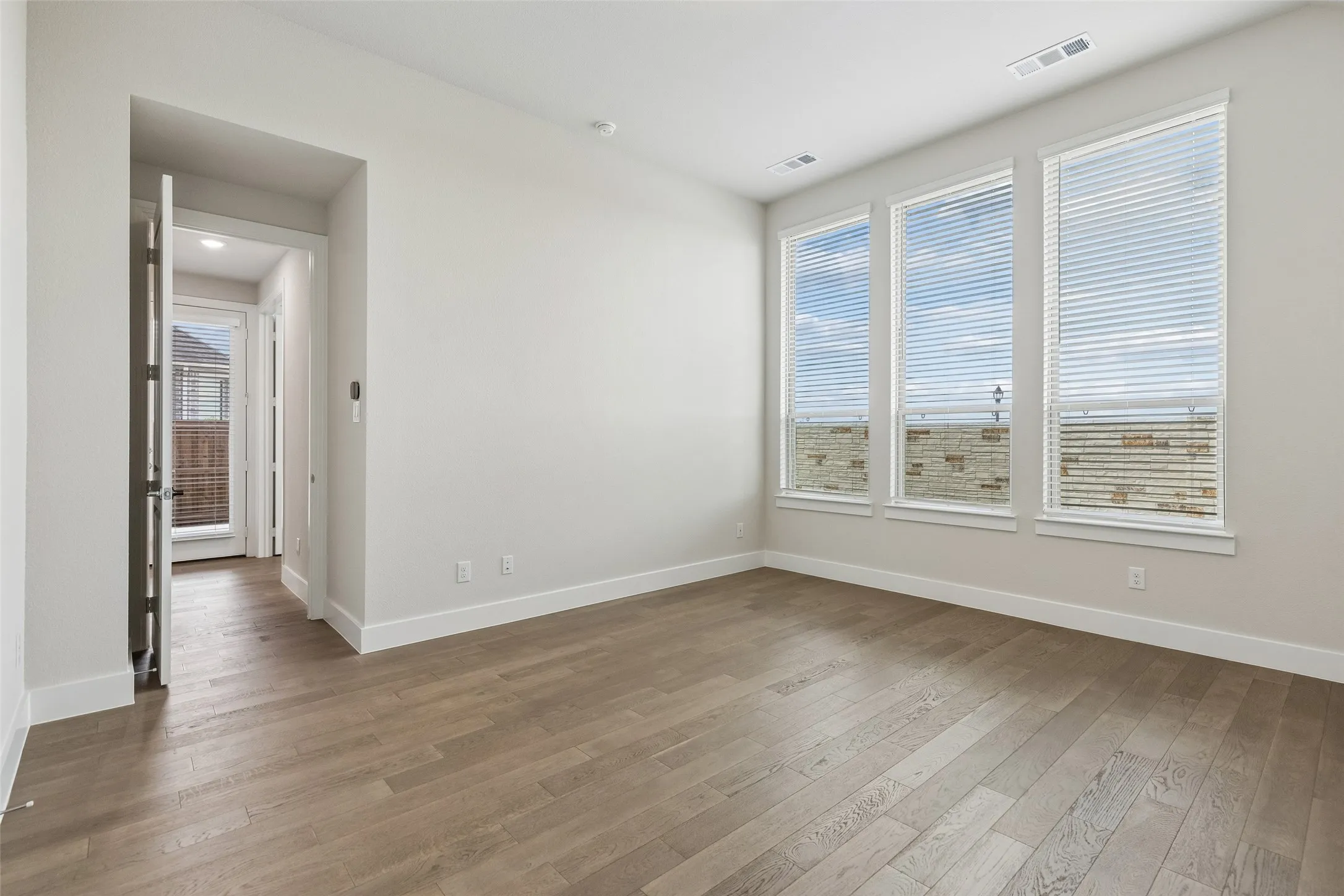 Single Family Residence For Sale in Collin County , 236 Bay Laurel Road, Mc Kinney, Texas 75071, 4 Bedroom, 3 Bathroom, 2 Garage spaces, 2,505 Sqft, built in 2025, mls#21269610, Real Estate Agent in Mc Kinney, Homes For Sale in Collin county, Homes For Sale in Mc Kinney, Realtor in Mc Kinney Texas, Real Estate Brokerage Independent Realty Texas, Luminita Cordes Realtor