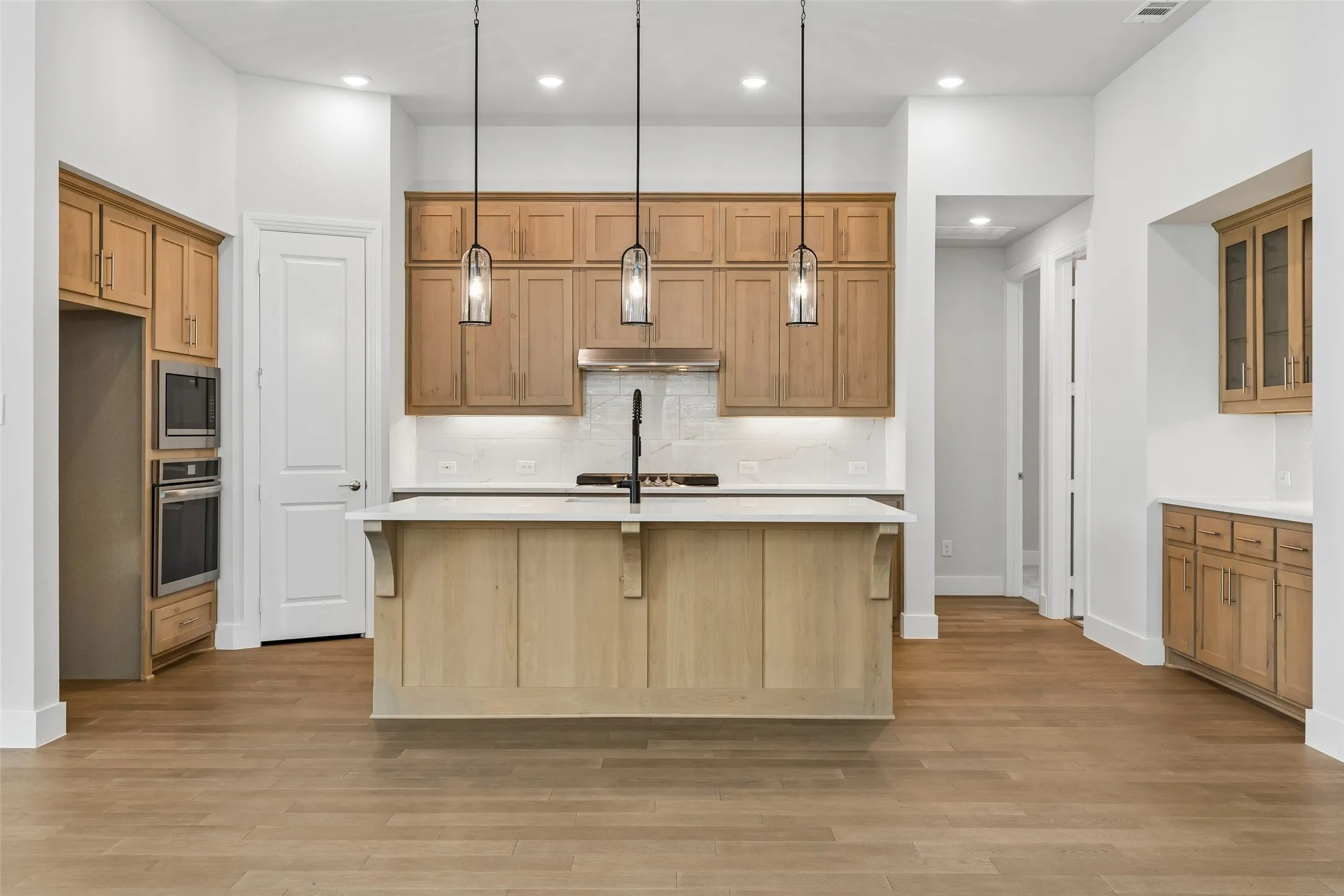 Single Family Residence For Sale in Collin County , 236 Bay Laurel Road, Mc Kinney, Texas 75071, 4 Bedroom, 3 Bathroom, 2 Garage spaces, 2,505 Sqft, built in 2025, mls#21269610, Real Estate Agent in Mc Kinney, Homes For Sale in Collin county, Homes For Sale in Mc Kinney, Realtor in Mc Kinney Texas, Real Estate Brokerage Independent Realty Texas, Luminita Cordes Realtor