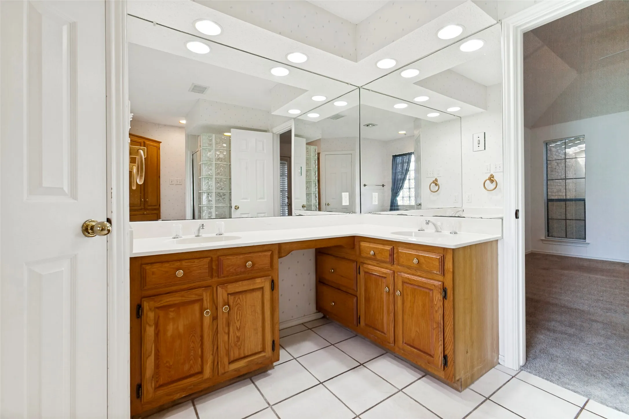Dual Sinks