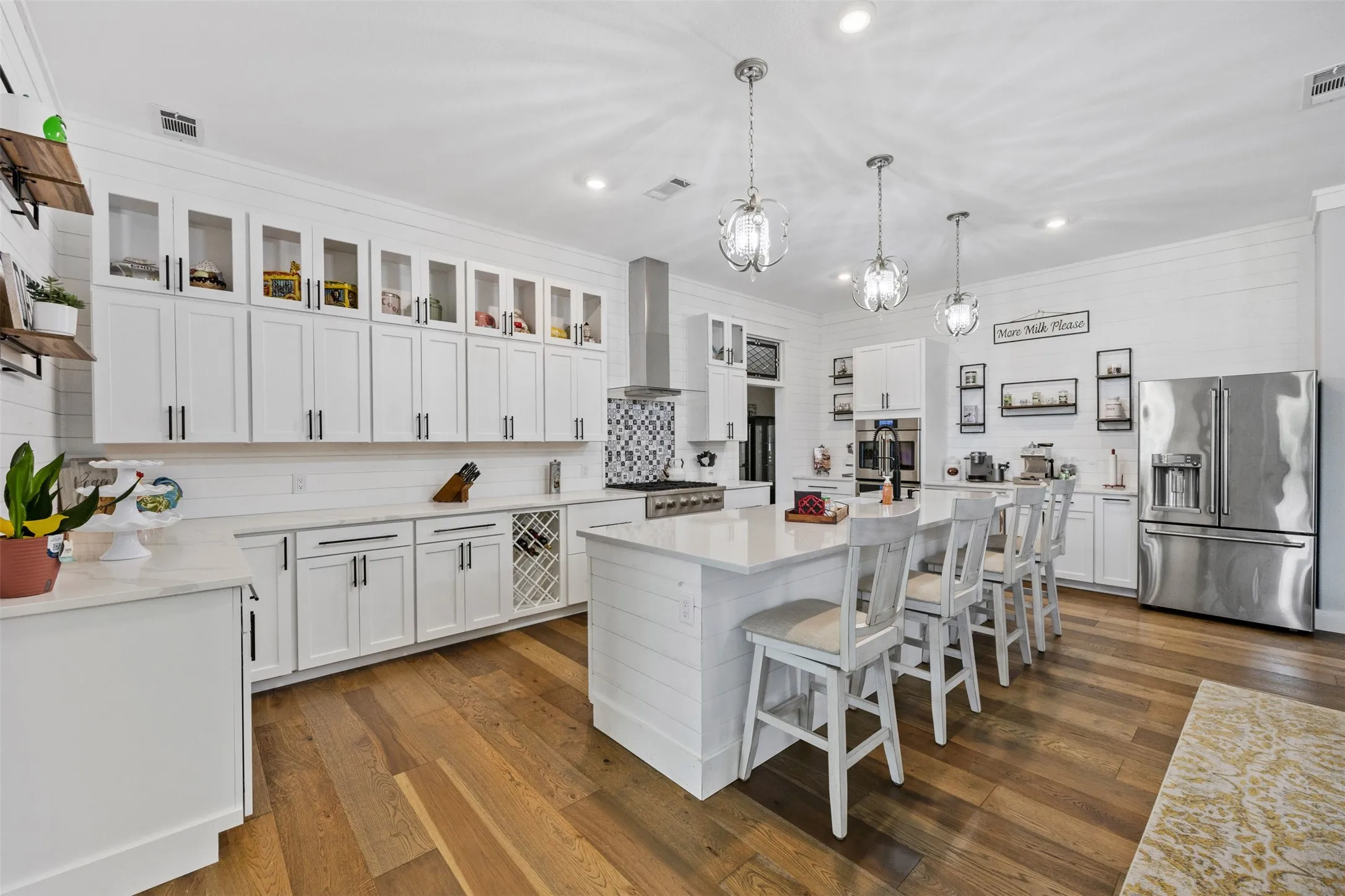 Single Family Residence For Sale in Ellis County , 1111 Yukon Boulevard, Waxahachie, Texas 75167, 4 Bedroom, 4 Bathroom, 2 Garage spaces, 3,064 Sqft, built in 2017, mls#21272550, Real Estate Agent in Waxahachie, Homes For Sale in Ellis county, Homes For Sale in Waxahachie, Realtor in Waxahachie Texas, Real Estate Brokerage Independent Realty Texas, Luminita Cordes Realtor