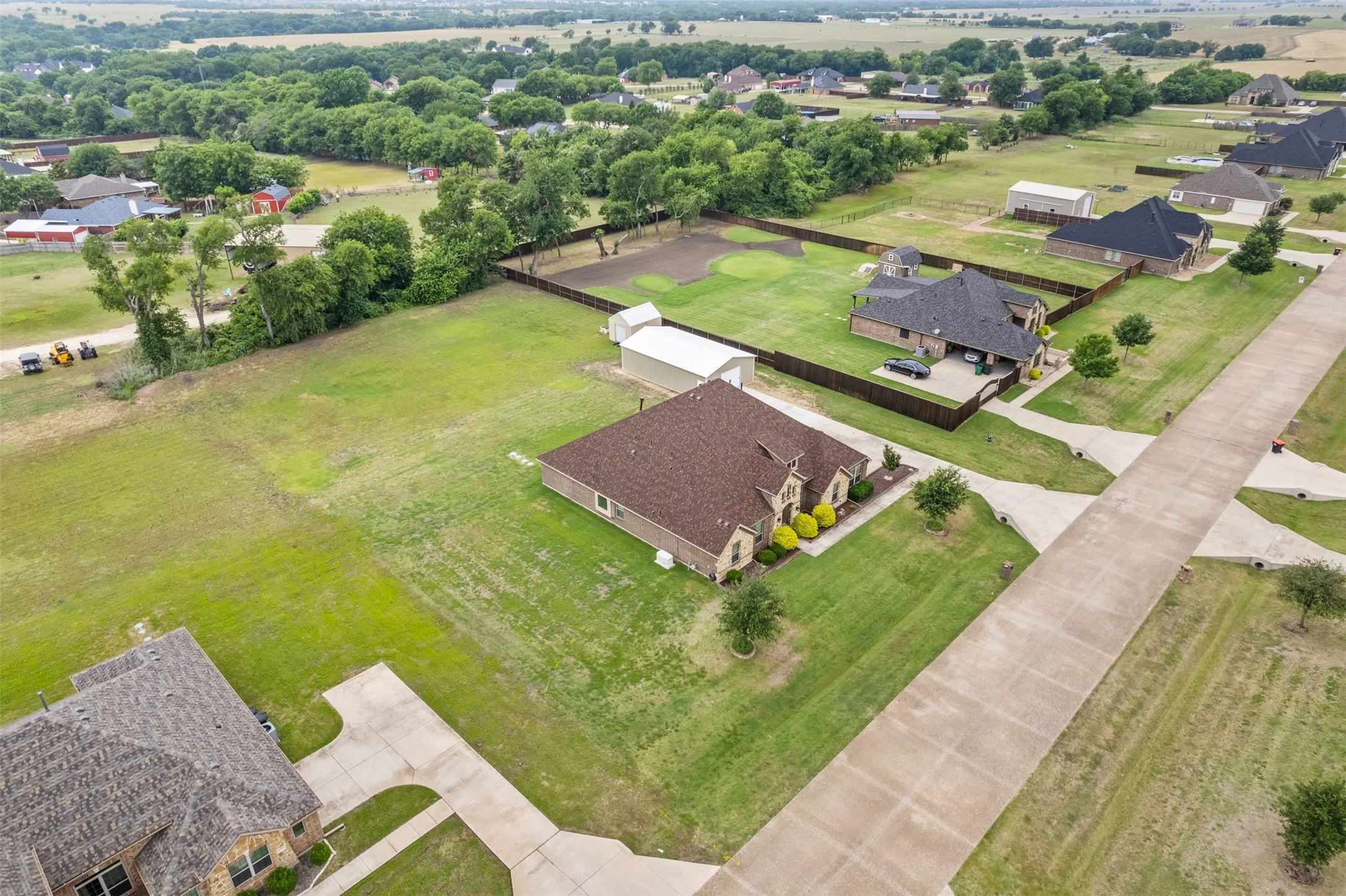 Single Family Residence For Sale in Ellis County , 1111 Yukon Boulevard, Waxahachie, Texas 75167, 4 Bedroom, 4 Bathroom, 2 Garage spaces, 3,064 Sqft, built in 2017, mls#21272550, Real Estate Agent in Waxahachie, Homes For Sale in Ellis county, Homes For Sale in Waxahachie, Realtor in Waxahachie Texas, Real Estate Brokerage Independent Realty Texas, Luminita Cordes Realtor