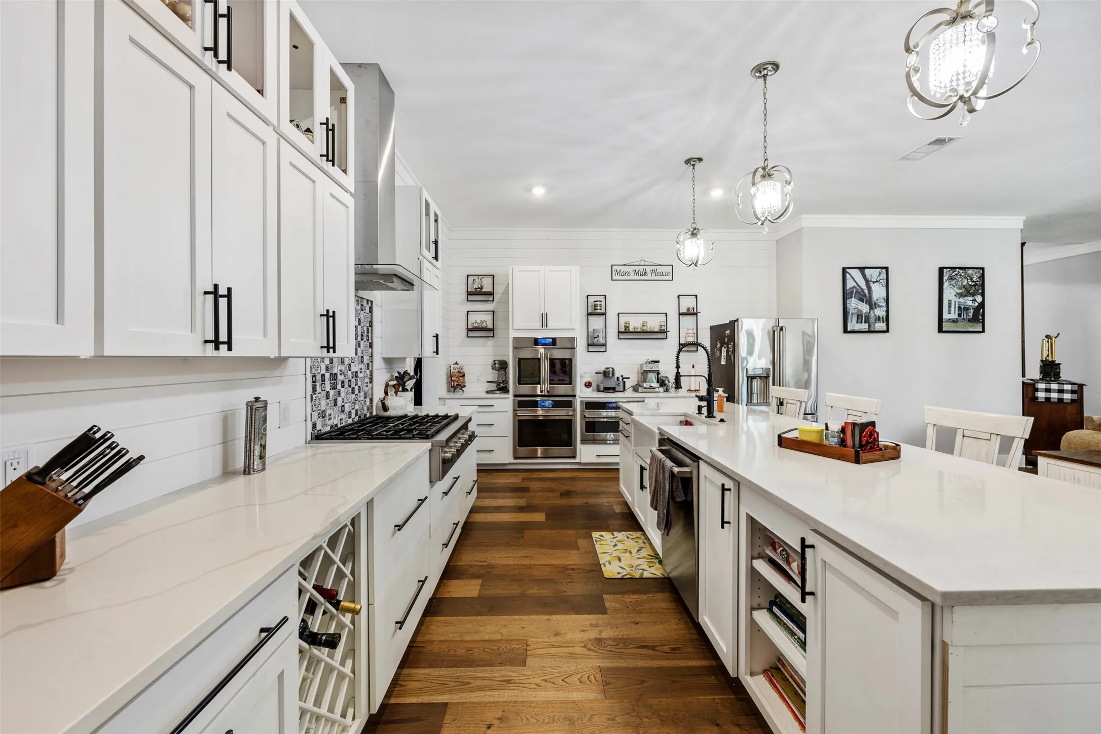 Single Family Residence For Sale in Ellis County , 1111 Yukon Boulevard, Waxahachie, Texas 75167, 4 Bedroom, 4 Bathroom, 2 Garage spaces, 3,064 Sqft, built in 2017, mls#21272550, Real Estate Agent in Waxahachie, Homes For Sale in Ellis county, Homes For Sale in Waxahachie, Realtor in Waxahachie Texas, Real Estate Brokerage Independent Realty Texas, Luminita Cordes Realtor