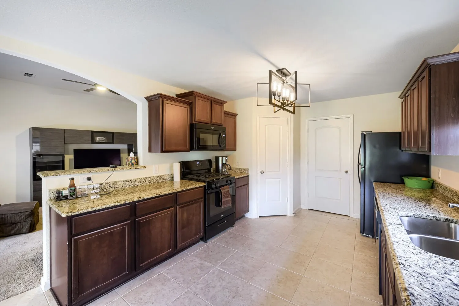 Single Family Residence For Sale in Kaufman County , 4015 Elderberry Street, Forney, Texas 75126, 3 Bedroom, 2 Bathroom, 2 Garage spaces, 1,541 Sqft, built in 2016, mls#21269555, Real Estate Agent in Forney, Homes For Sale in Kaufman county, Homes For Sale in Forney, Realtor in Forney Texas, Real Estate Brokerage Independent Realty Texas, Luminita Cordes Realtor