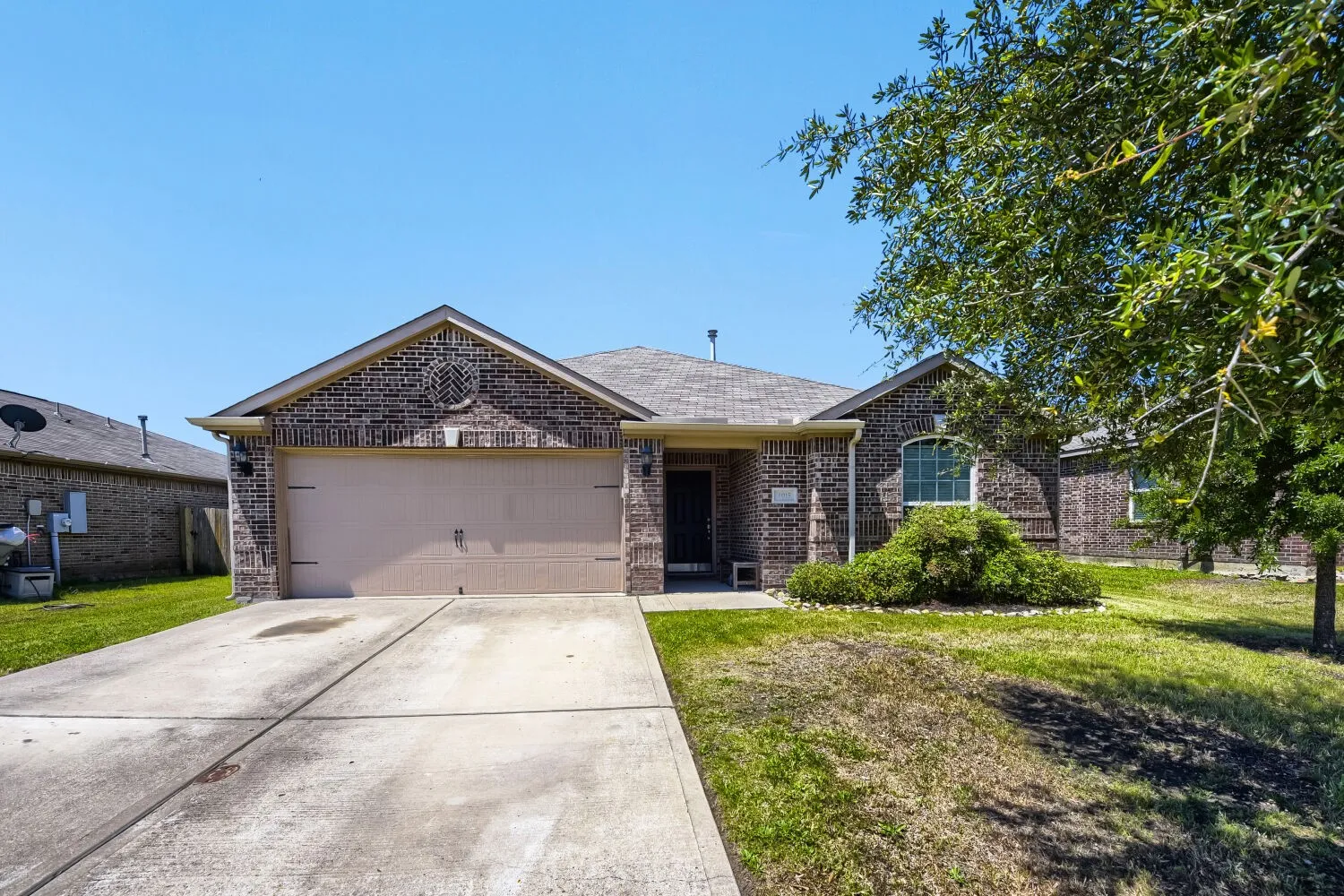Single Family Residence For Sale in Kaufman County , 4015 Elderberry Street, Forney, Texas 75126, 3 Bedroom, 2 Bathroom, 2 Garage spaces, 1,541 Sqft, built in 2016, mls#21269555, Real Estate Agent in Forney, Homes For Sale in Kaufman county, Homes For Sale in Forney, Realtor in Forney Texas, Real Estate Brokerage Independent Realty Texas, Luminita Cordes Realtor