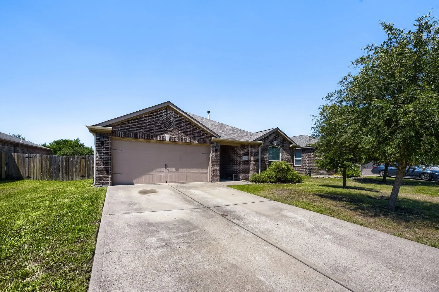 Single Family Residence For Sale in Kaufman County , 4015 Elderberry Street, Forney, Texas 75126, 3 Bedroom, 2 Bathroom, 2 Garage spaces, 1,541 Sqft, built in 2016, mls#21269555, Real Estate Agent in Forney, Homes For Sale in Kaufman county, Homes For Sale in Forney, Realtor in Forney Texas, Real Estate Brokerage Independent Realty Texas, Luminita Cordes Realtor